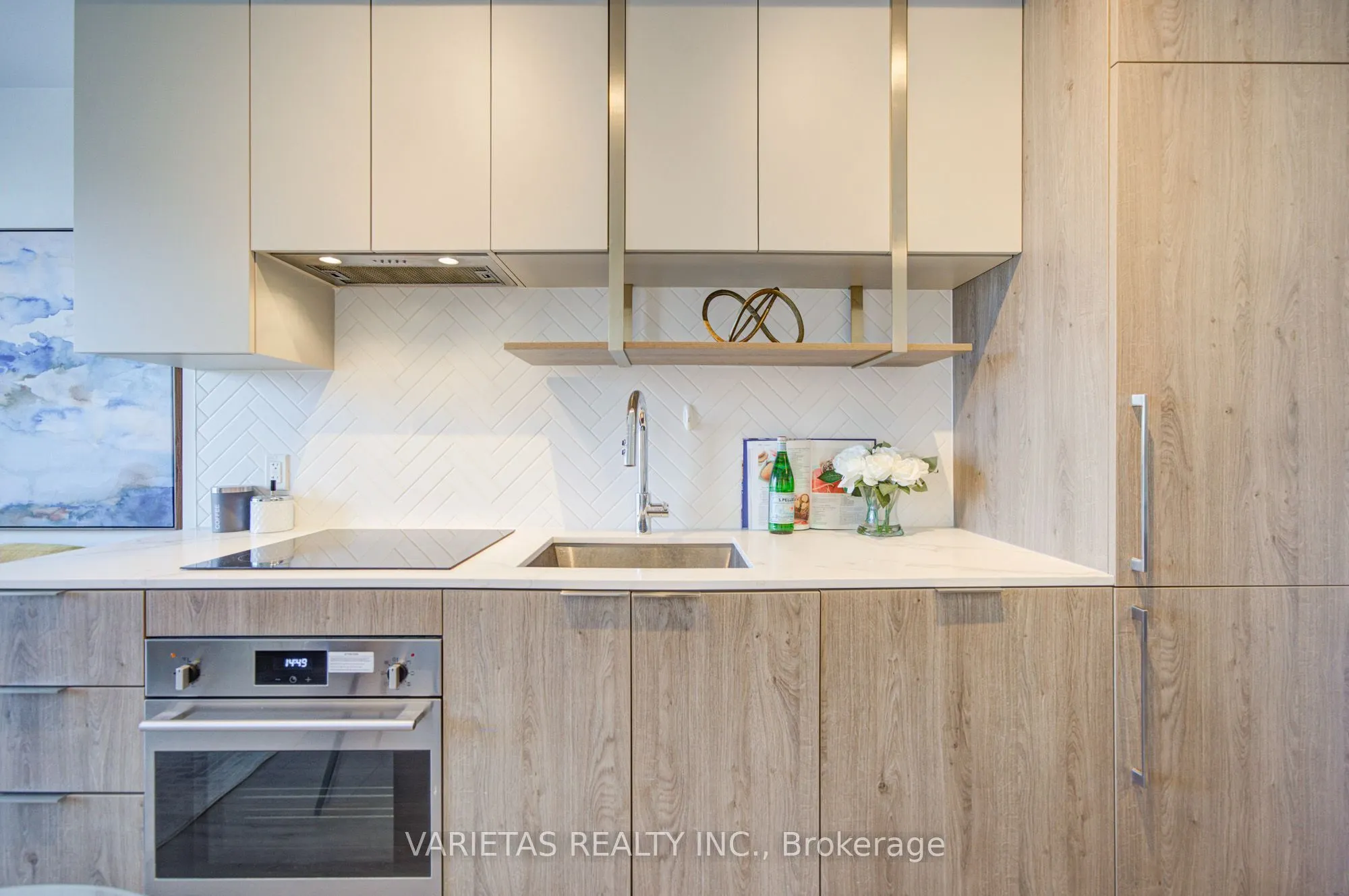 15 Holmes Avenue #1906