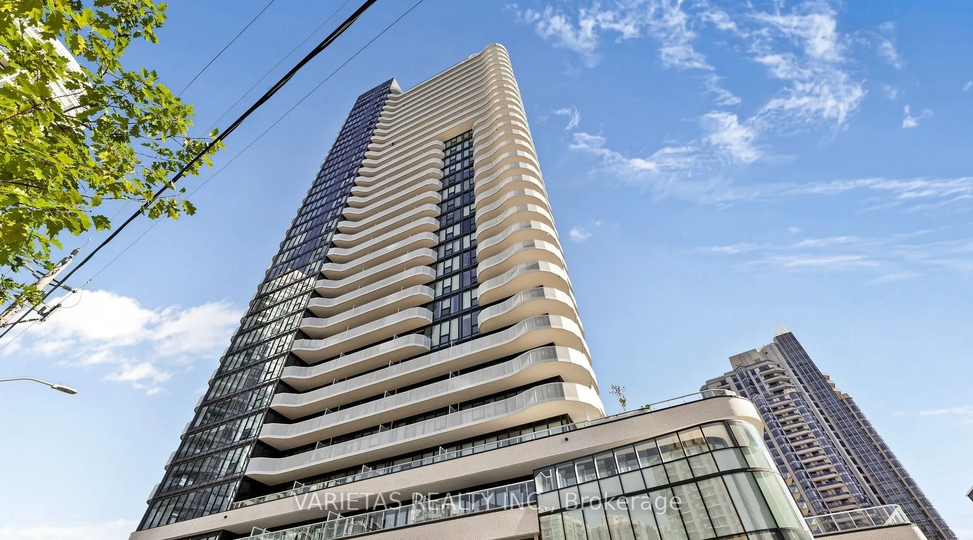 15 Holmes Avenue #1906