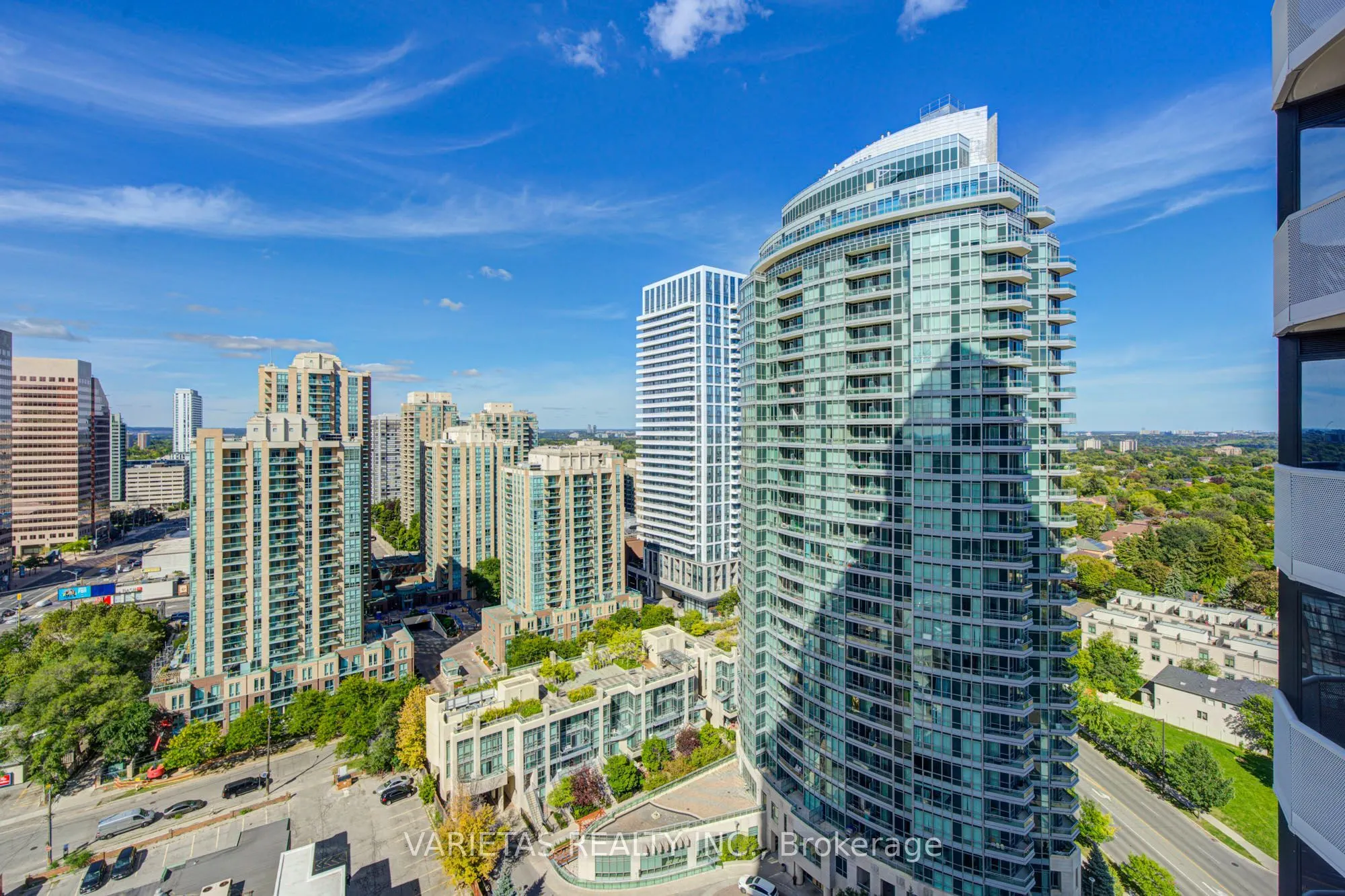 15 Holmes Avenue #1906