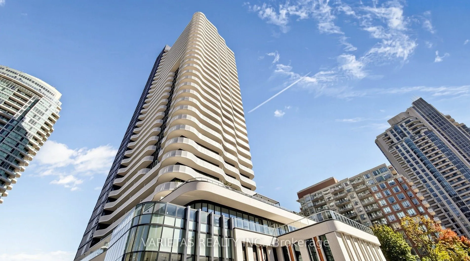 15 Holmes Avenue #1906
