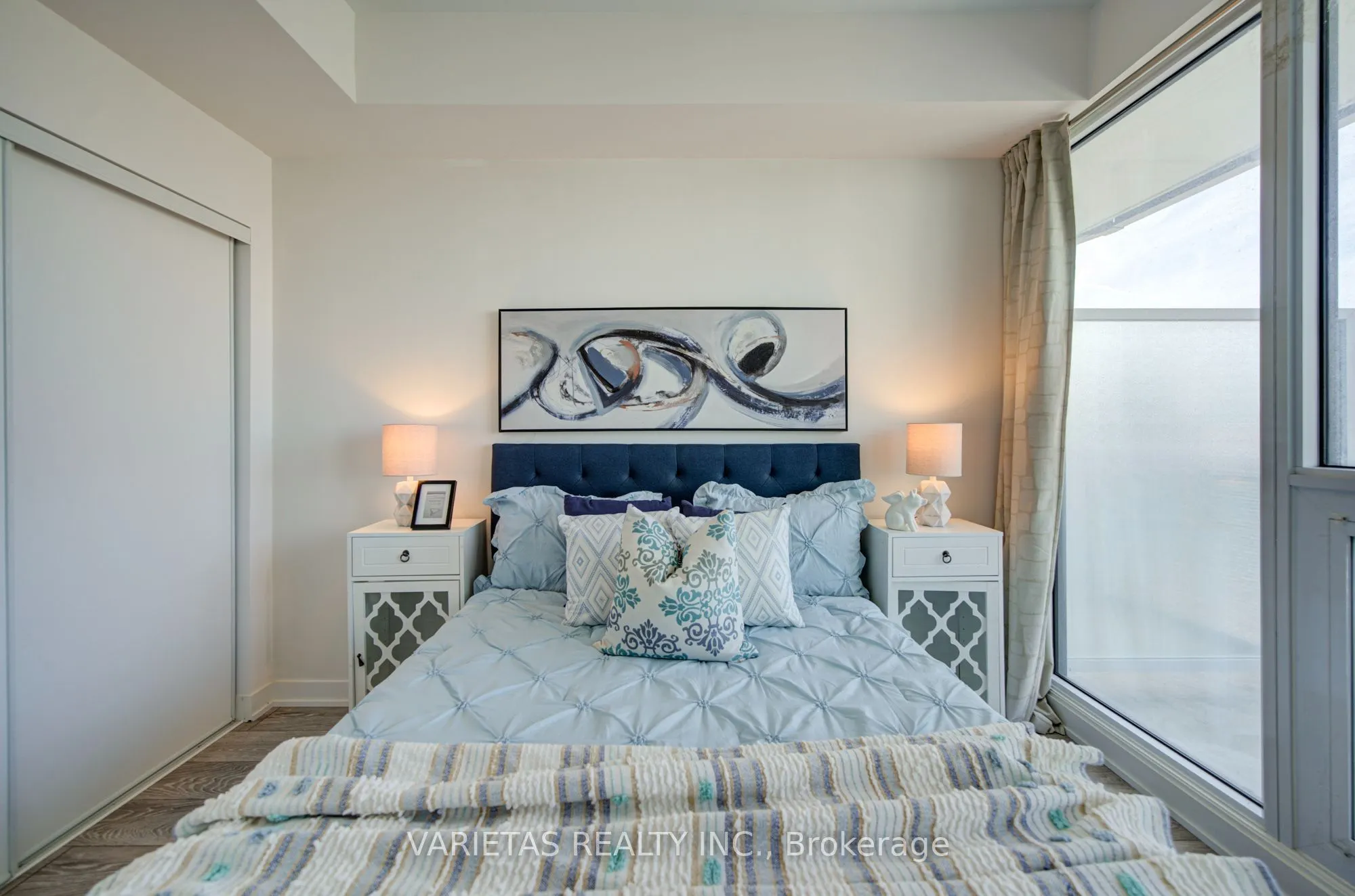15 Holmes Avenue #1906