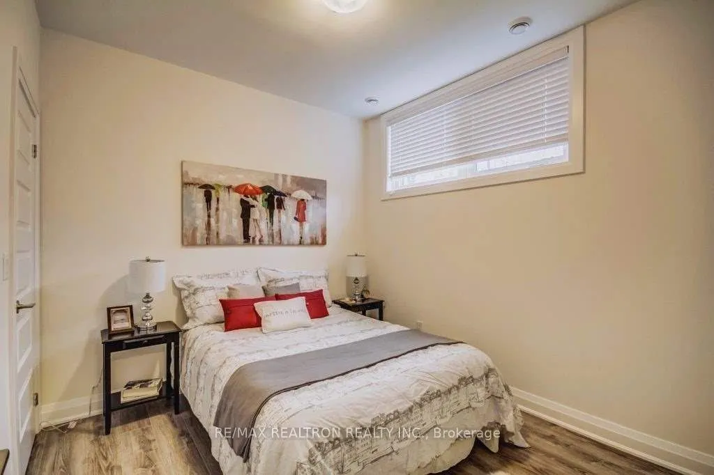 23 Eldora Avenue #112