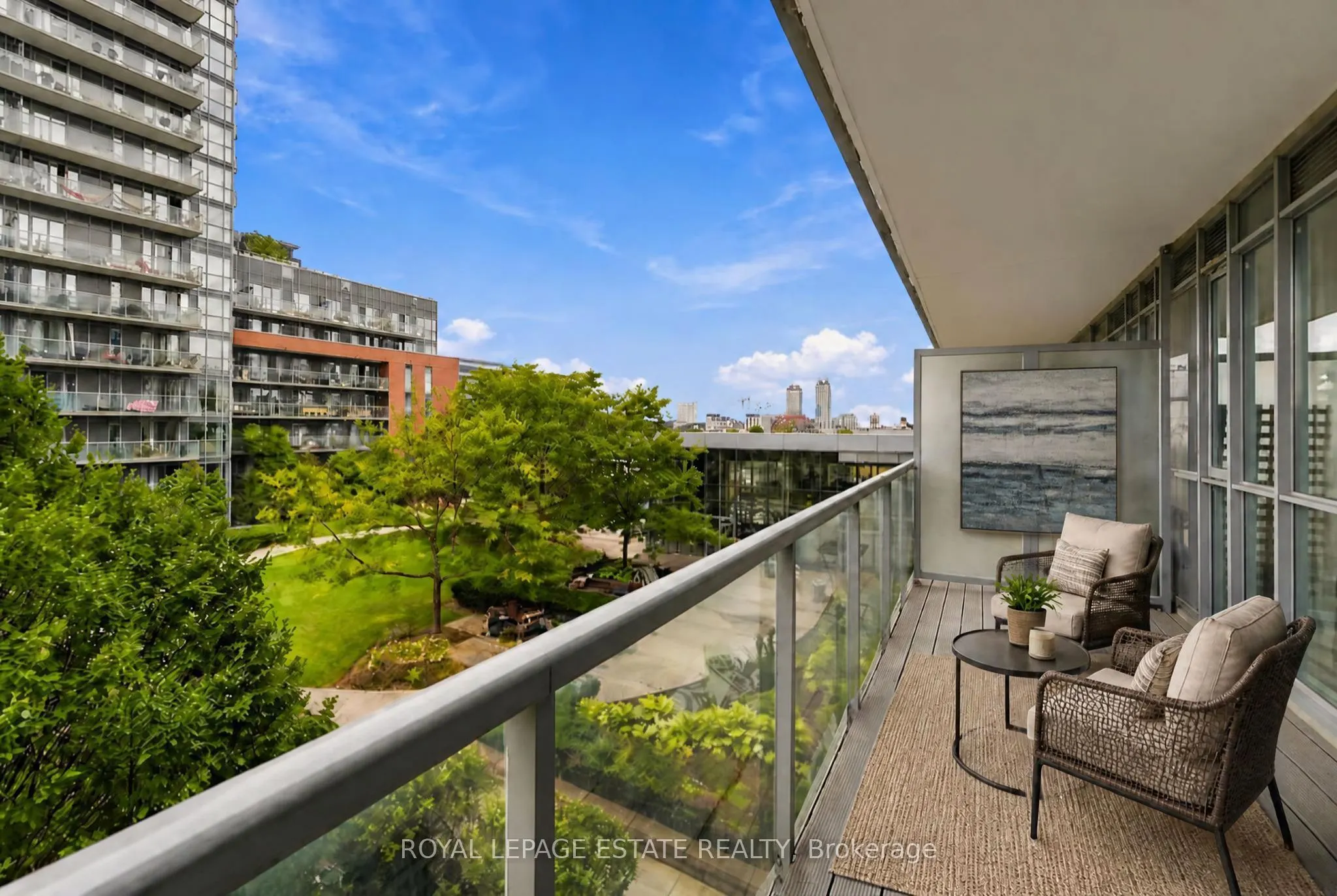 1 Cole Street #504