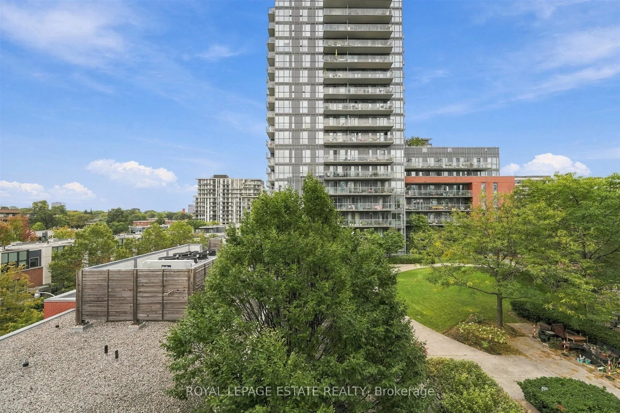 1 Cole Street #504