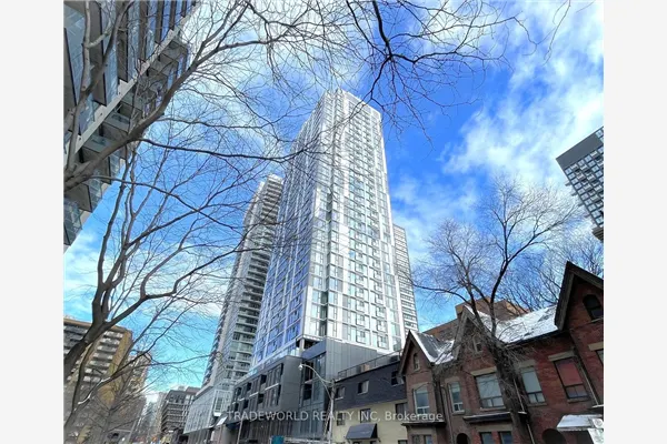 65 Mutual Street #906