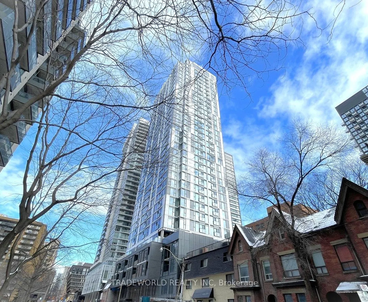 65 Mutual Street #906