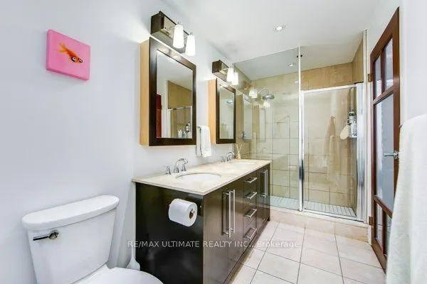 993 Queen Street W #104