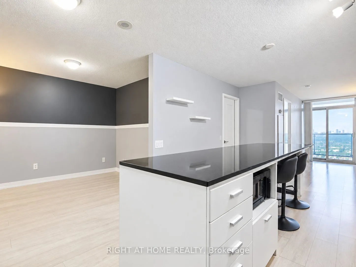 19 Singer Court #1701B