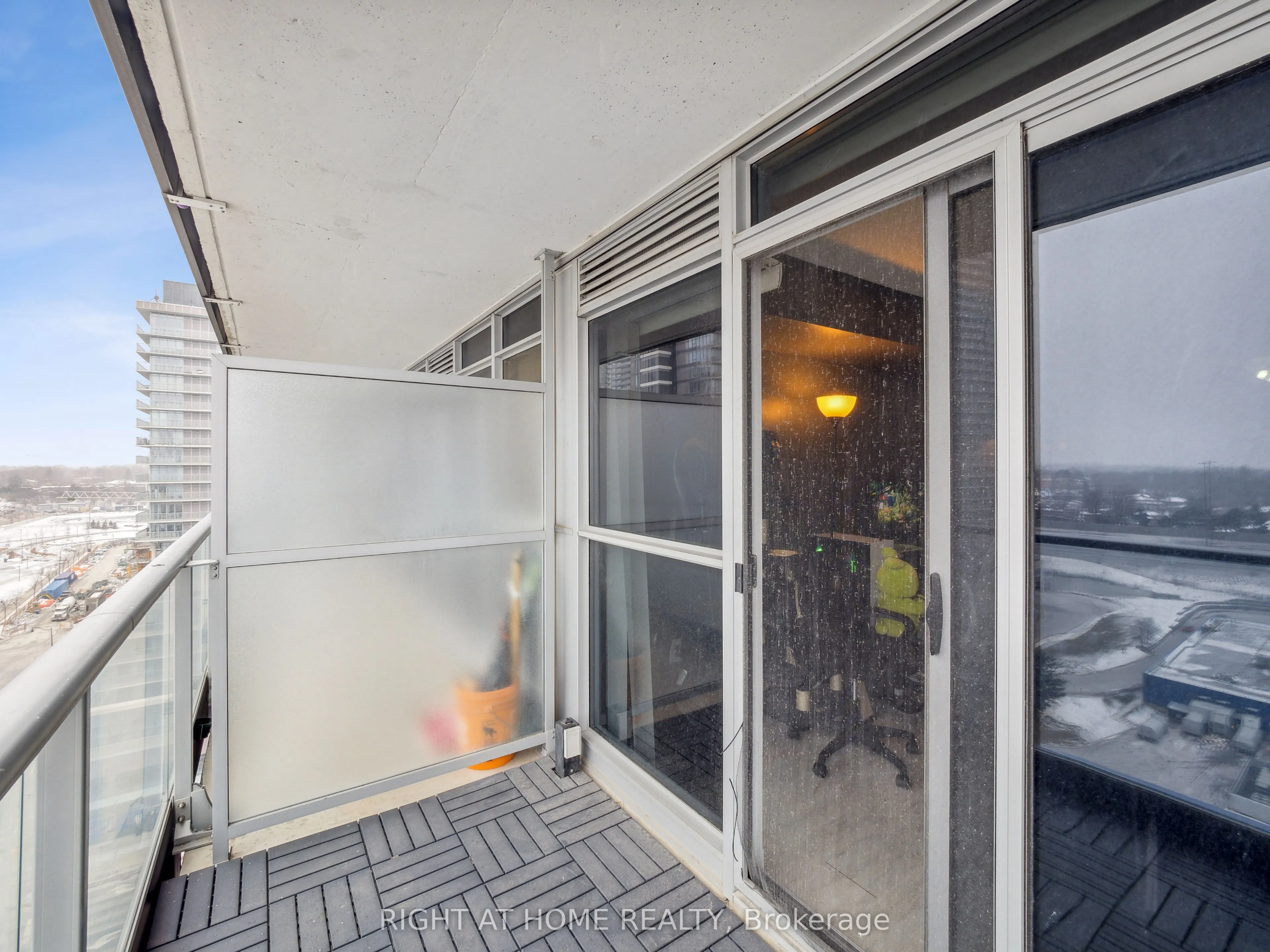 19 Singer Court #1701B