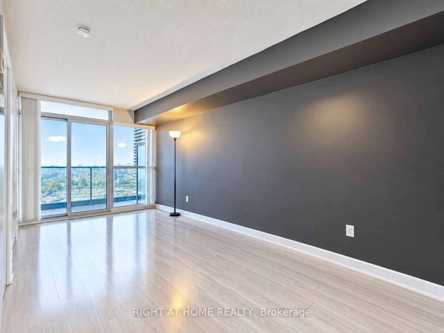 19 Singer Court #1701B