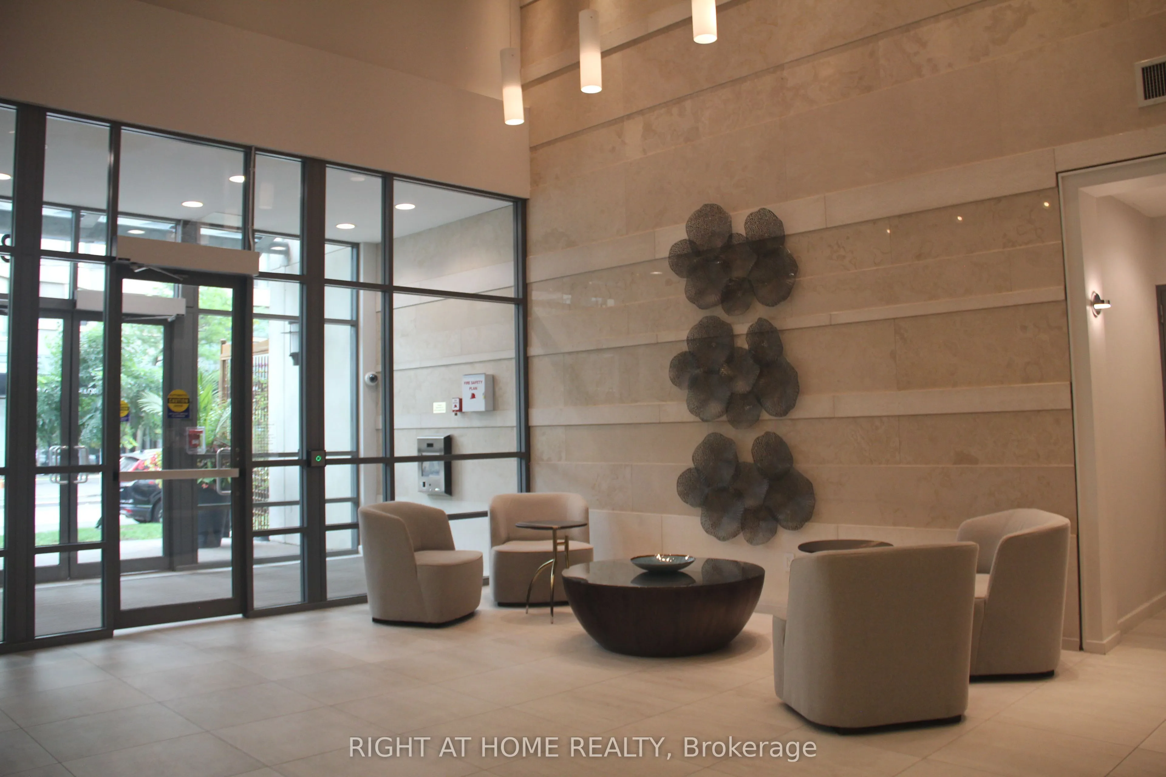 18 Spring Garden Avenue #3207