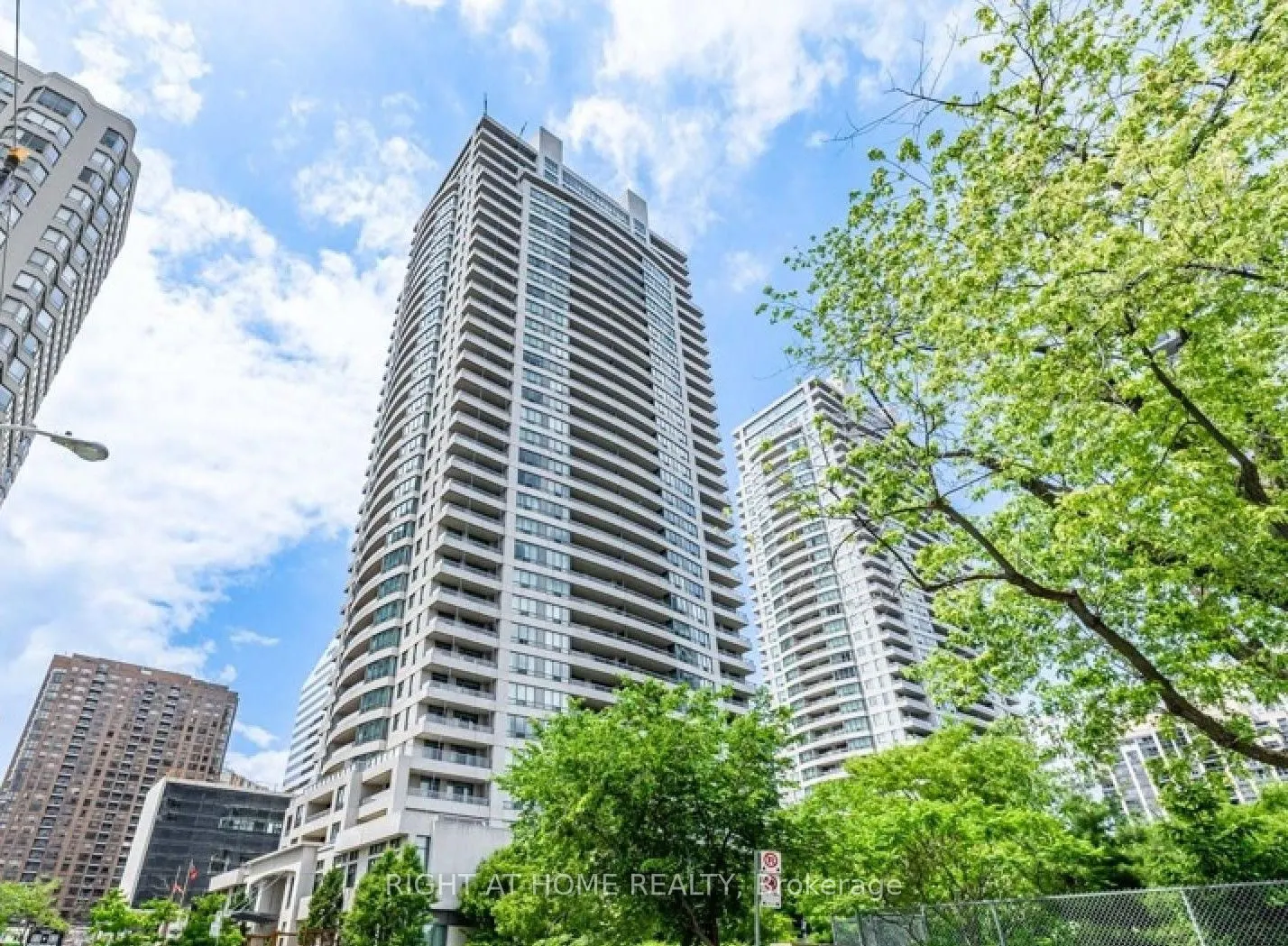 18 Spring Garden Avenue #3207