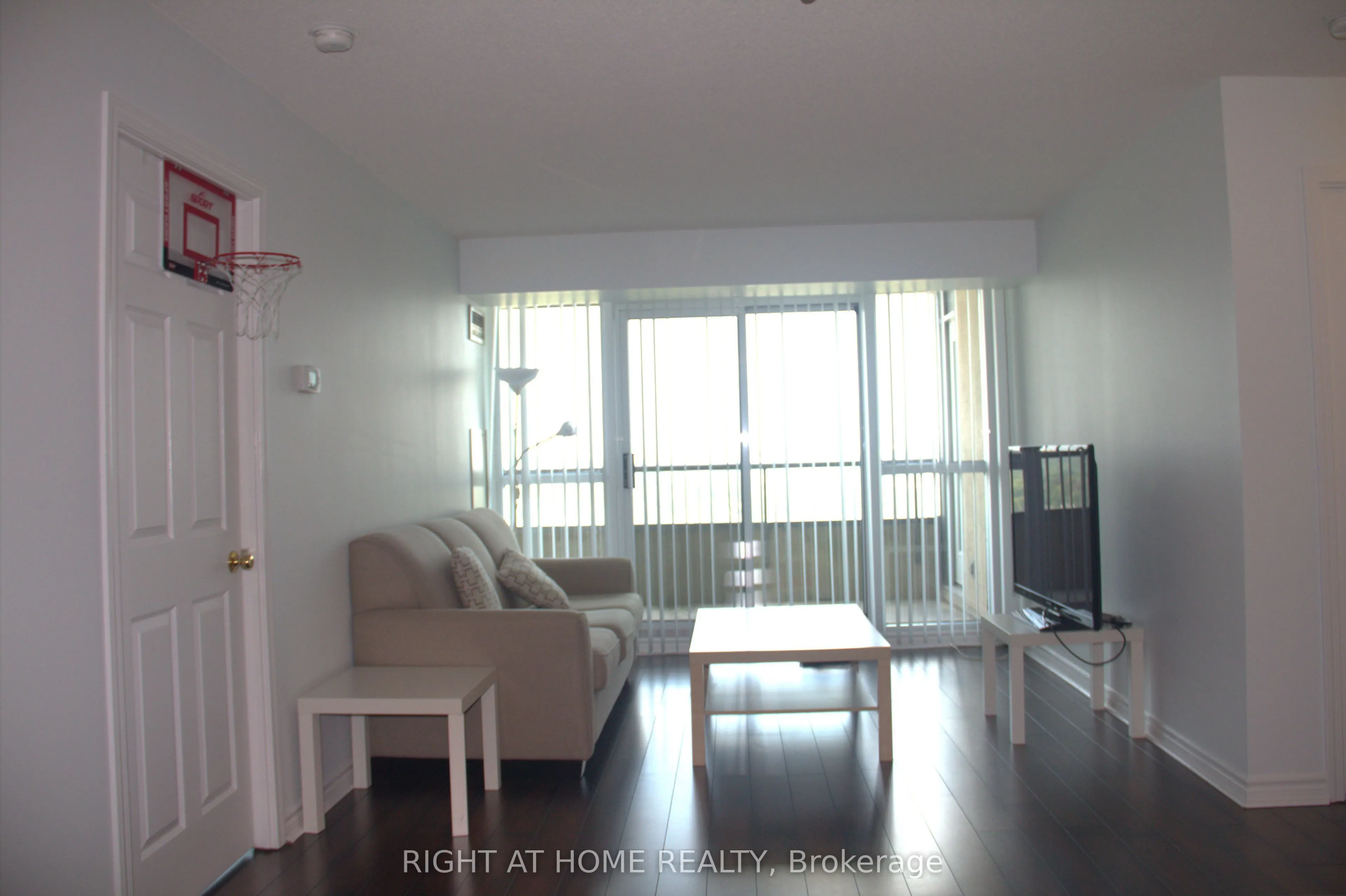 18 Spring Garden Avenue #3207