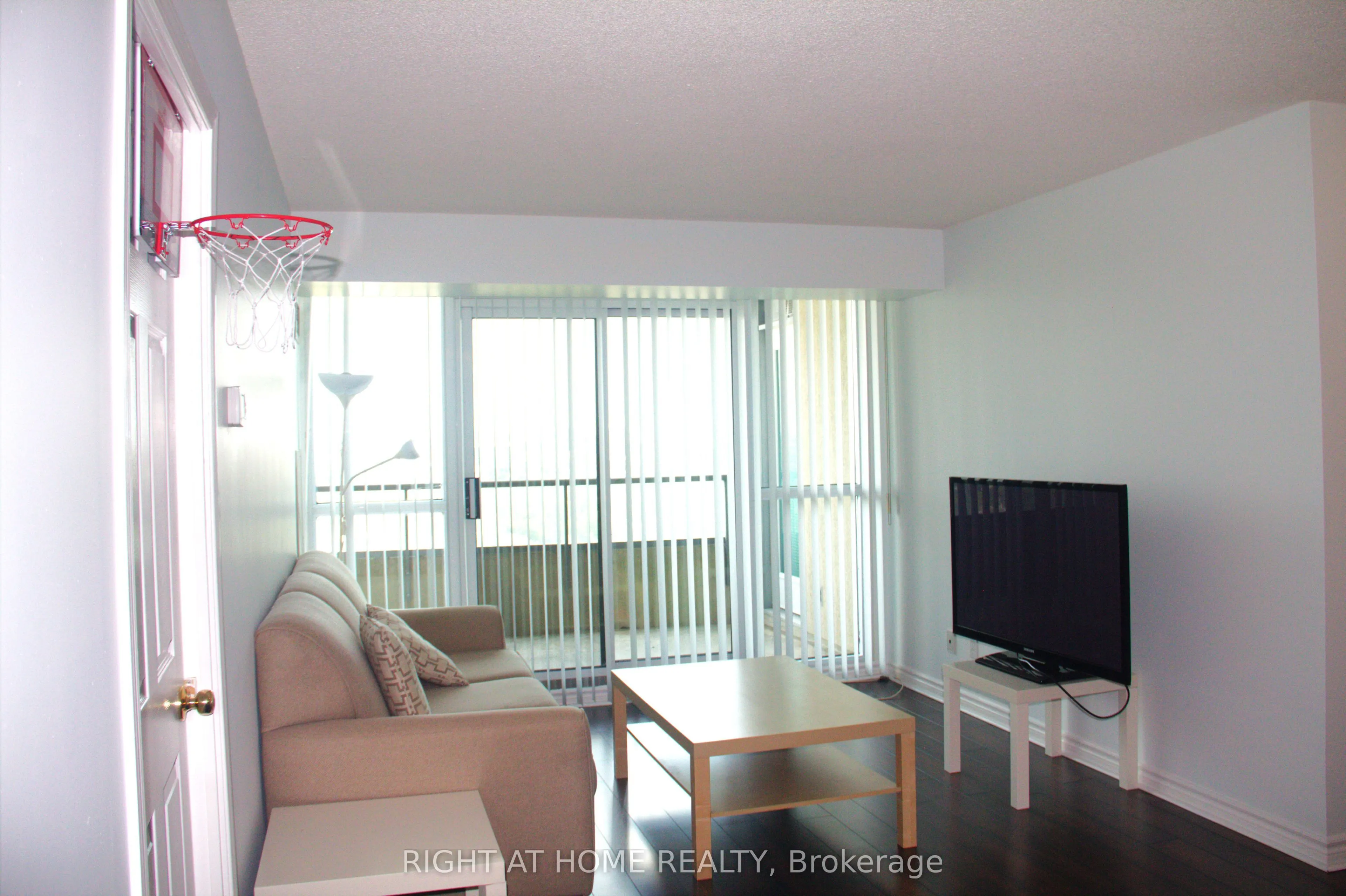 18 Spring Garden Avenue #3207