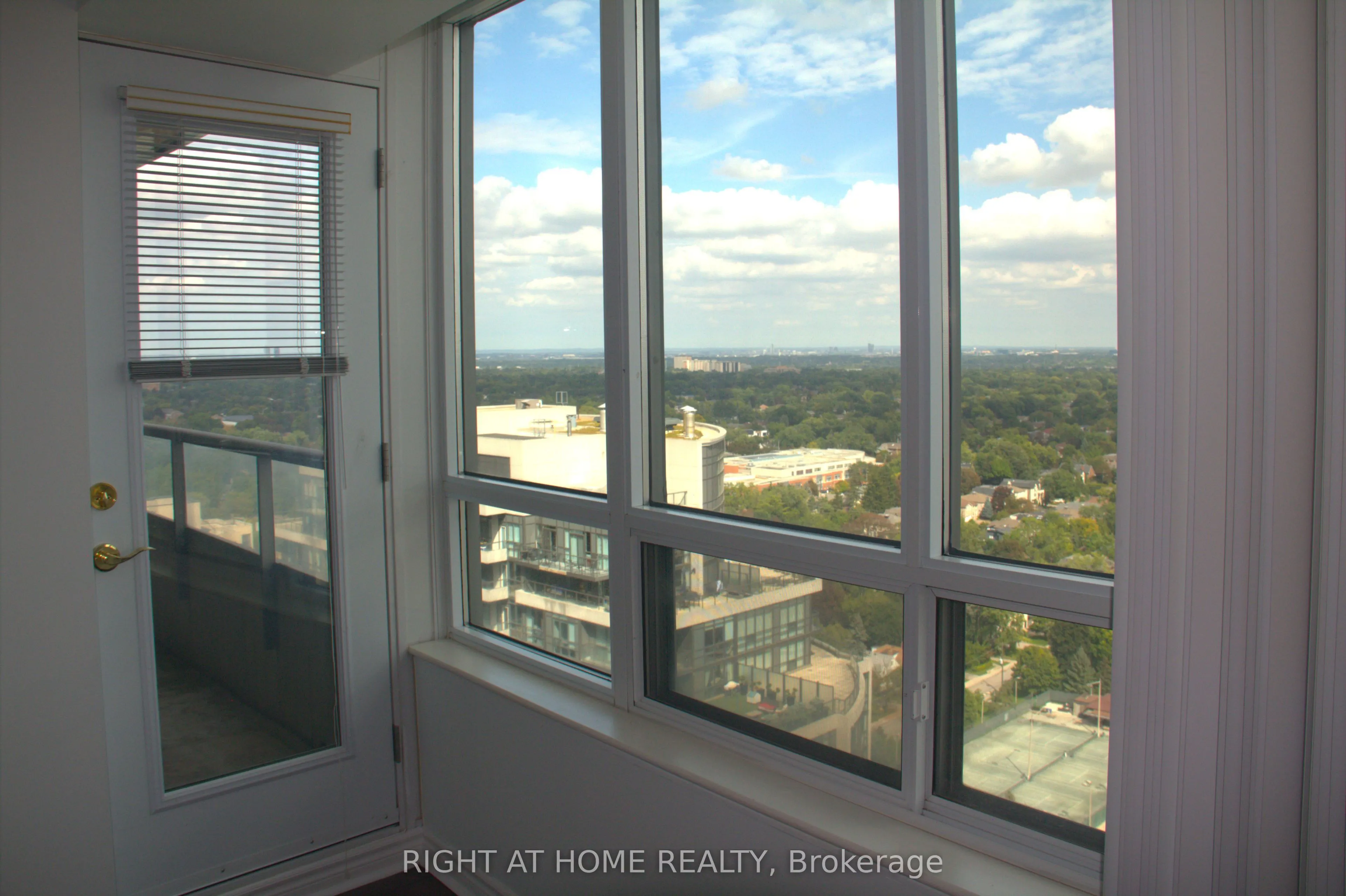 18 Spring Garden Avenue #3207