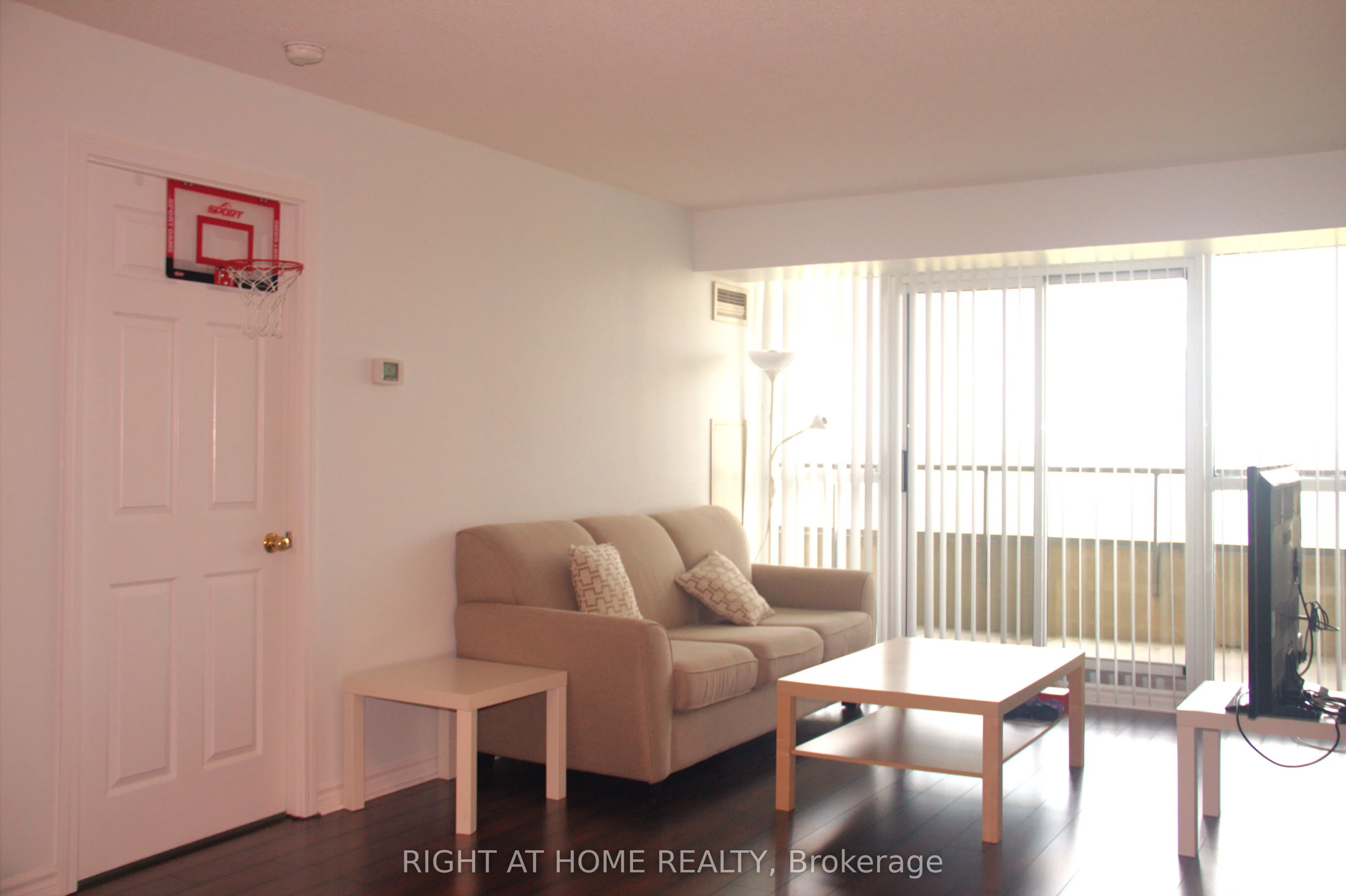 18 Spring Garden Avenue #3207