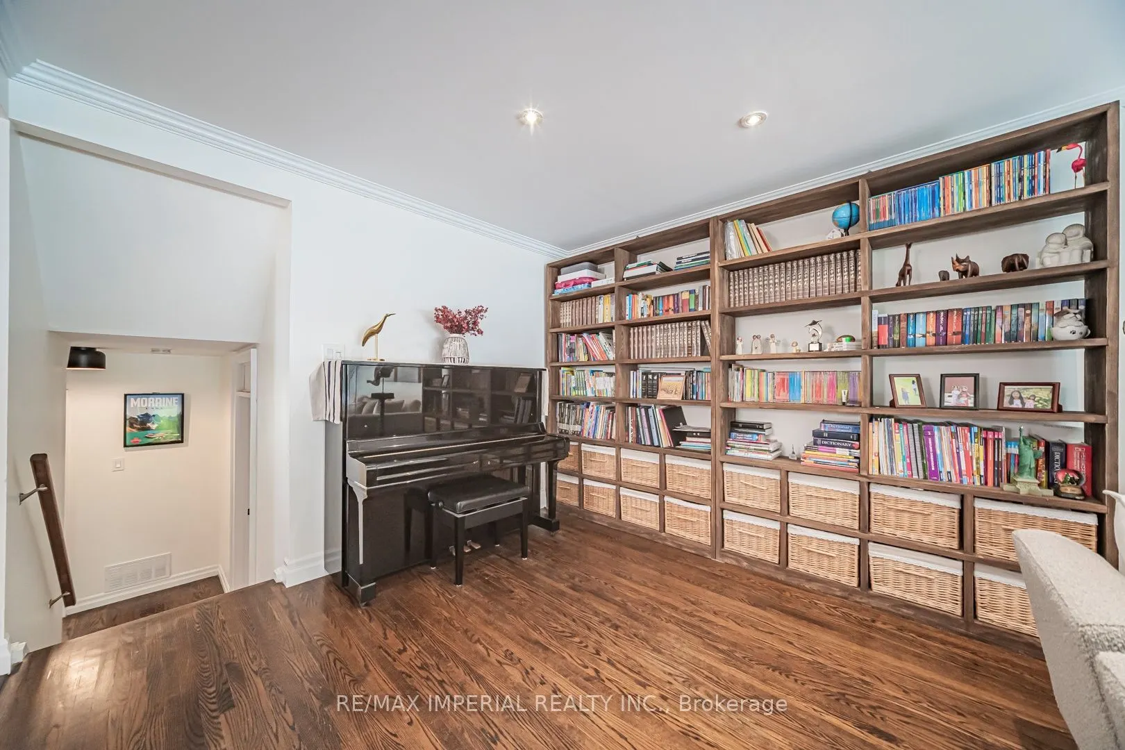 4 Quincy Crescent