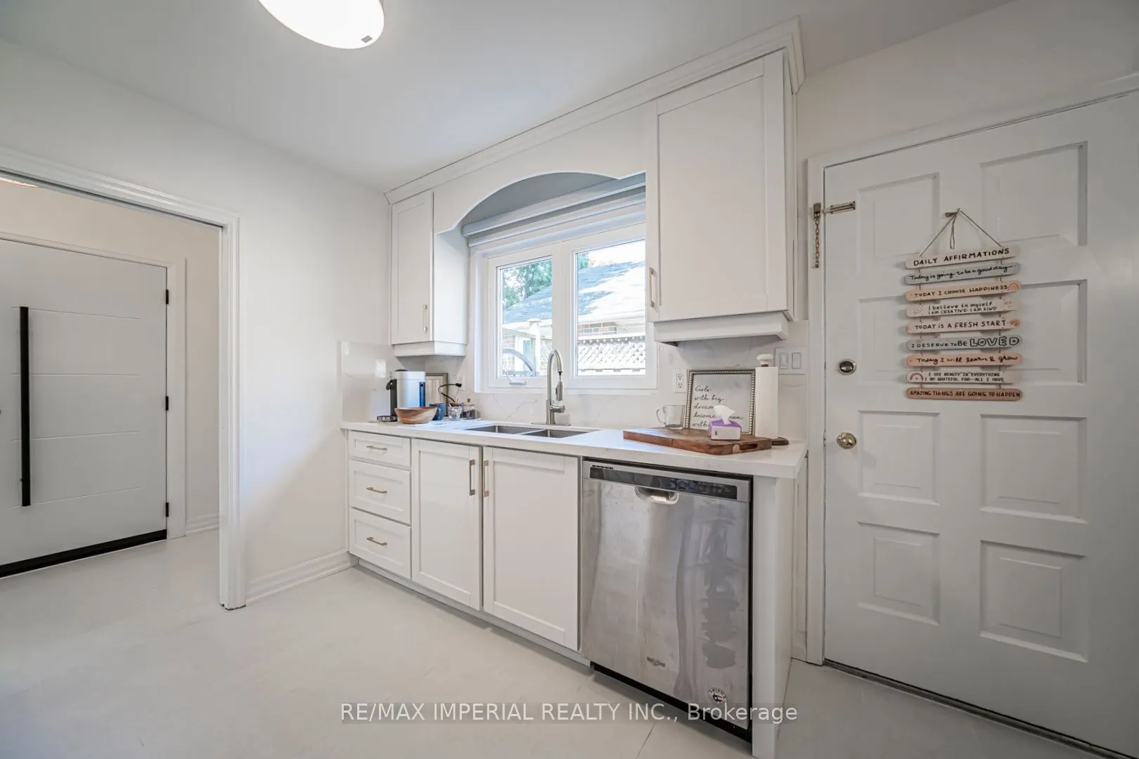 4 Quincy Crescent