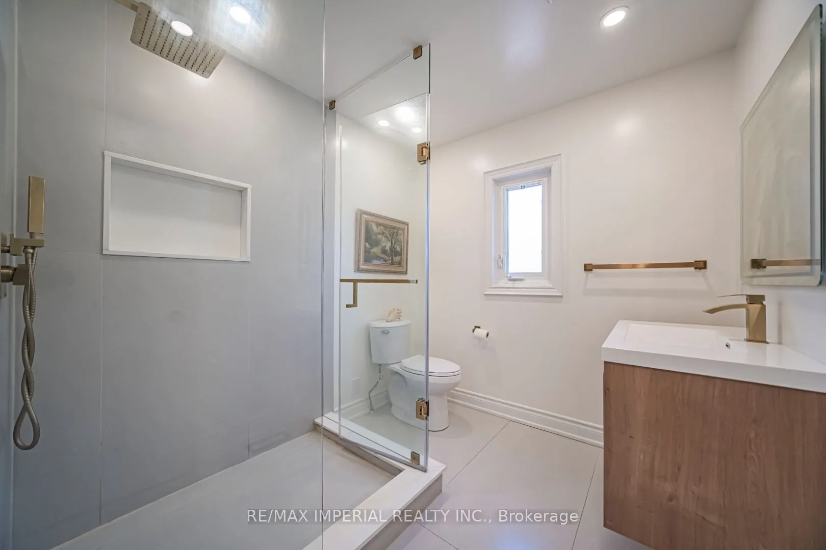 4 Quincy Crescent