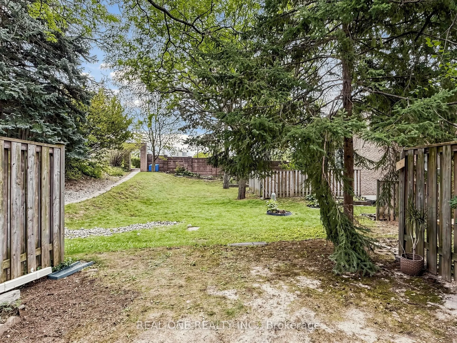 174 Rusty Crestway #15