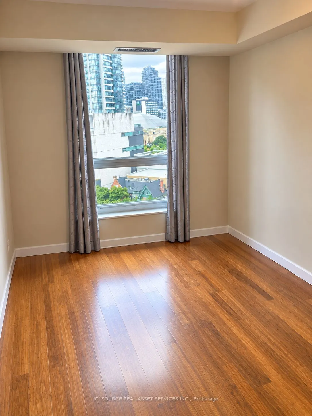 77 Maitland Place #1226
