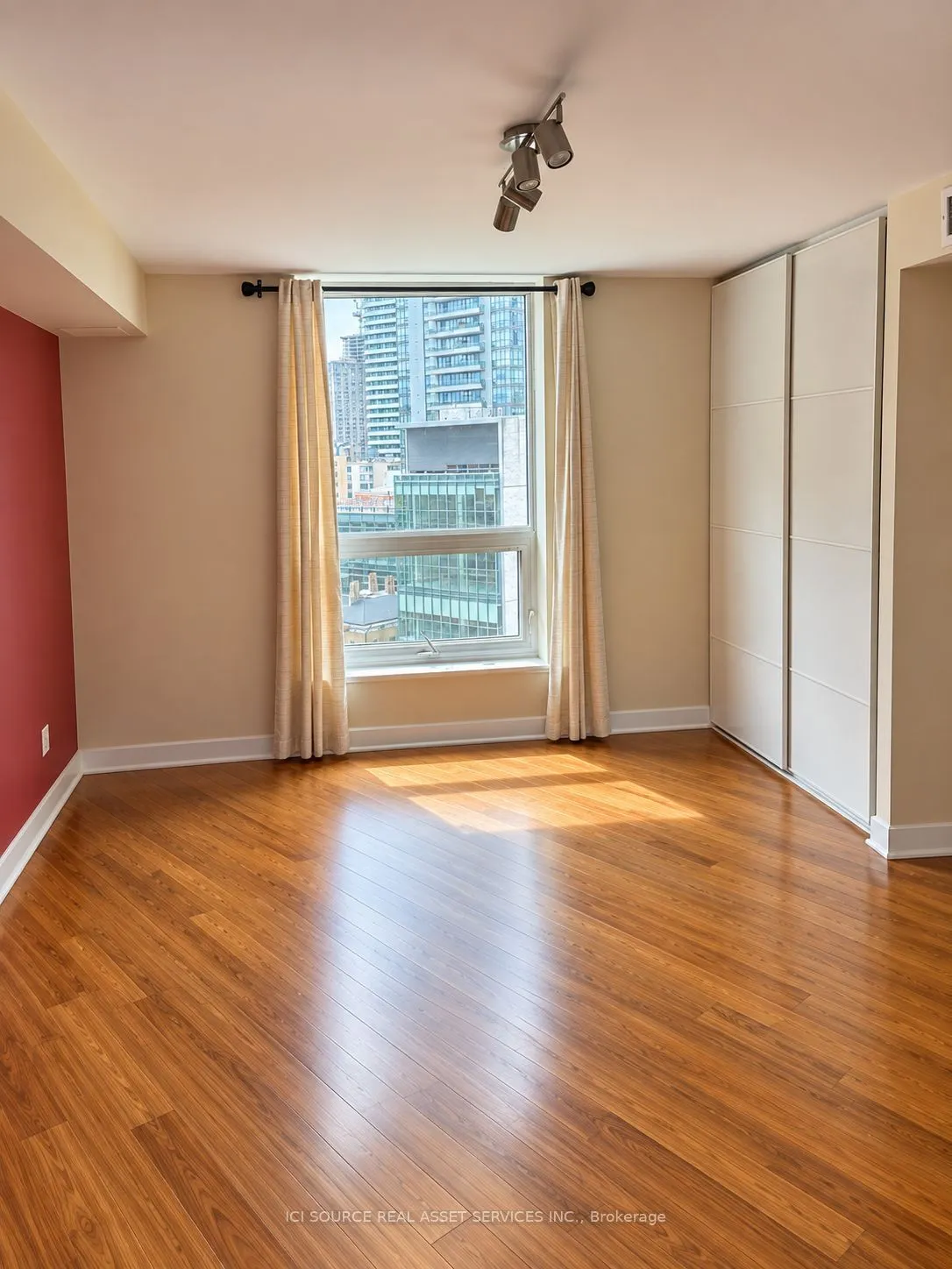 77 Maitland Place #1226