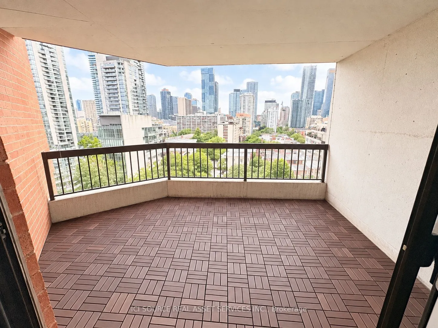 77 Maitland Place #1226