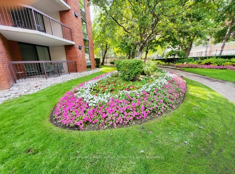 77 Maitland Place #1226
