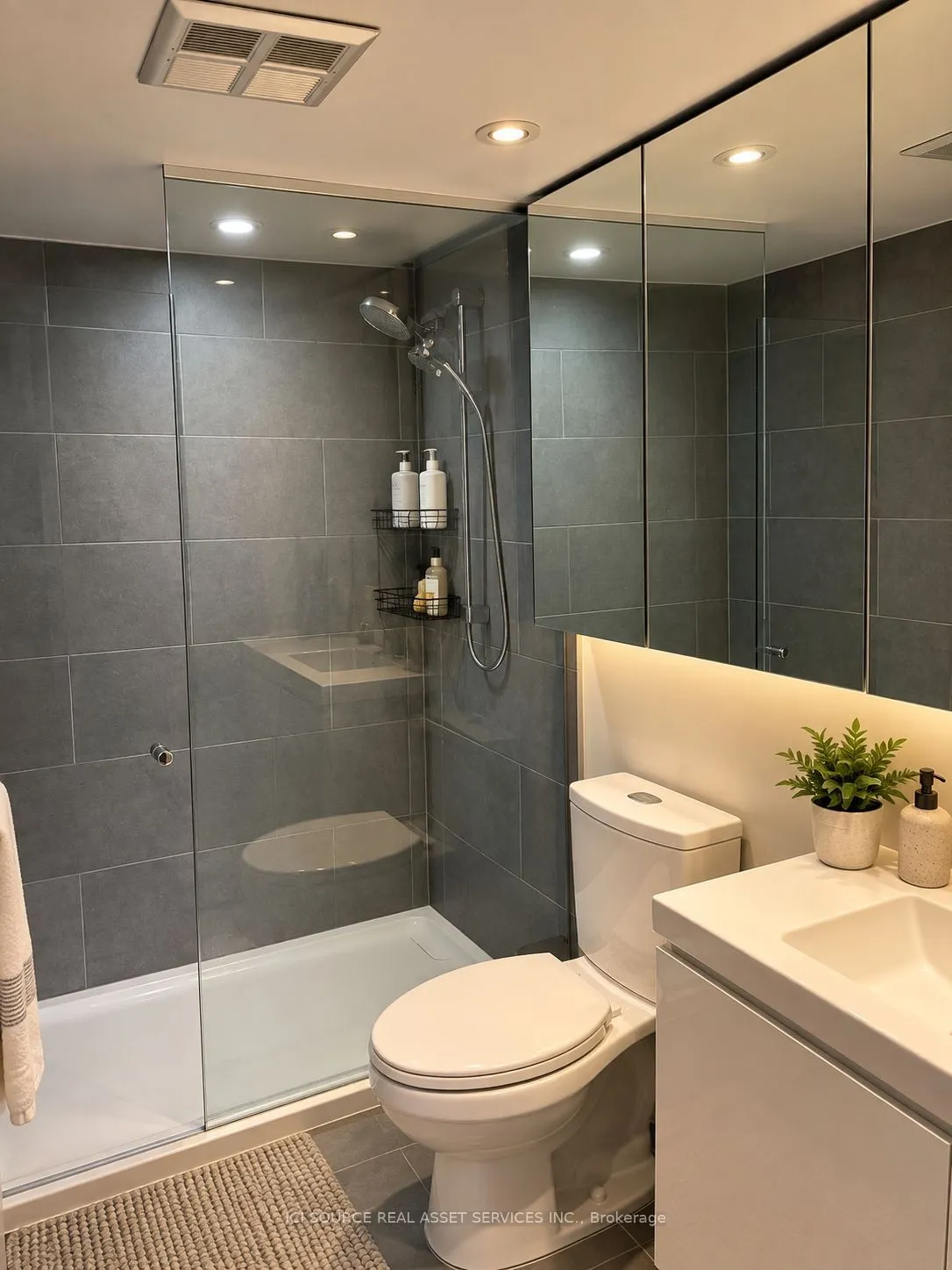 77 Maitland Place #1226