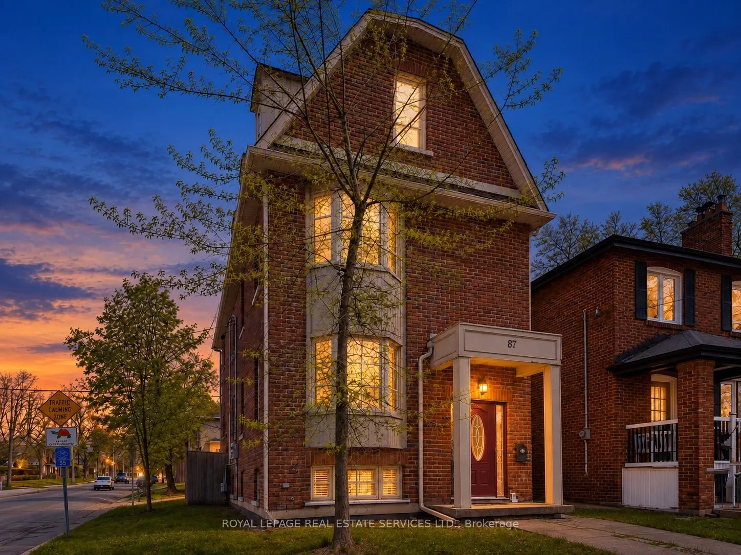 87 Lawrence Avenue W ##1