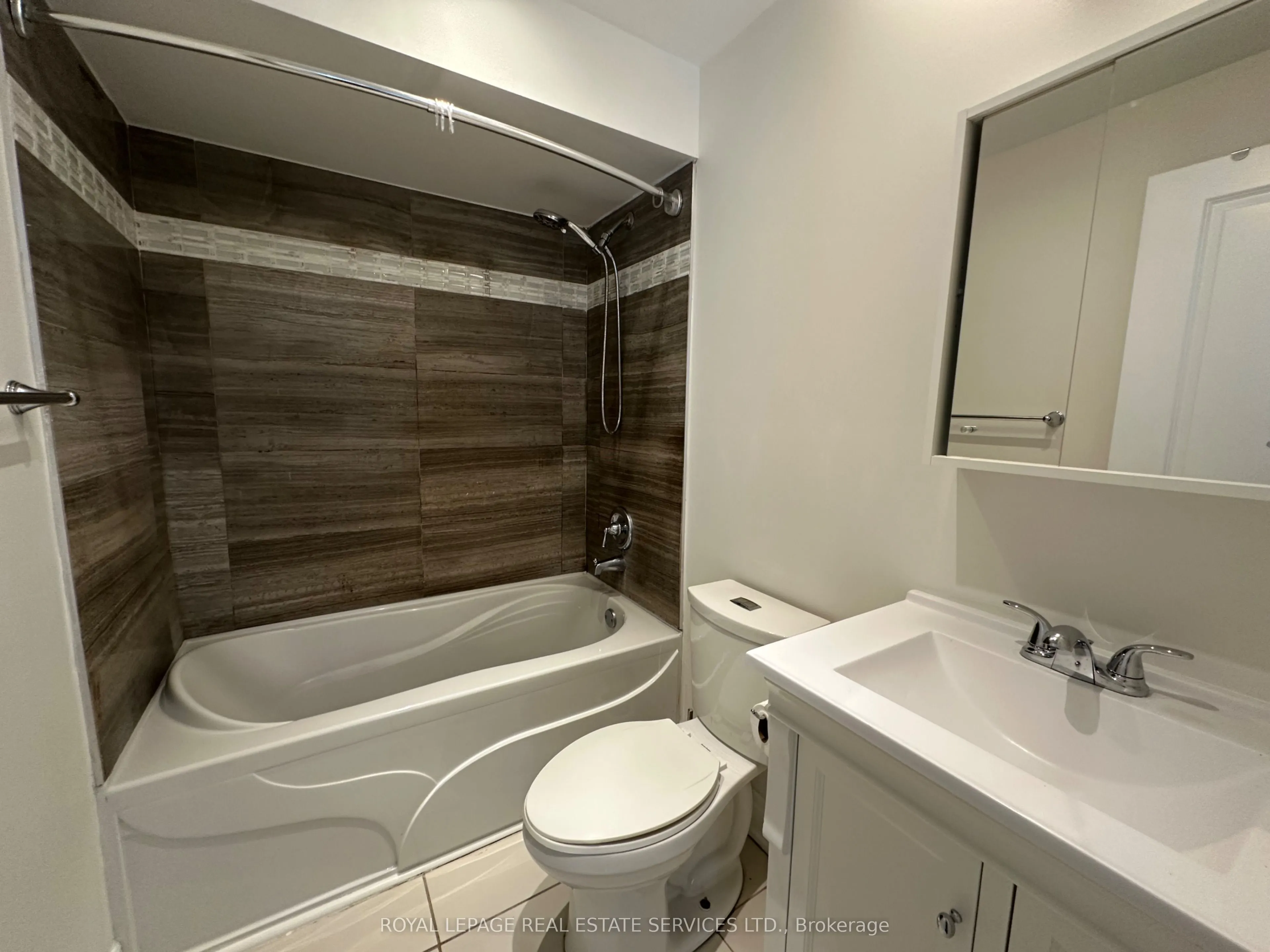 87 Lawrence Avenue W ##1