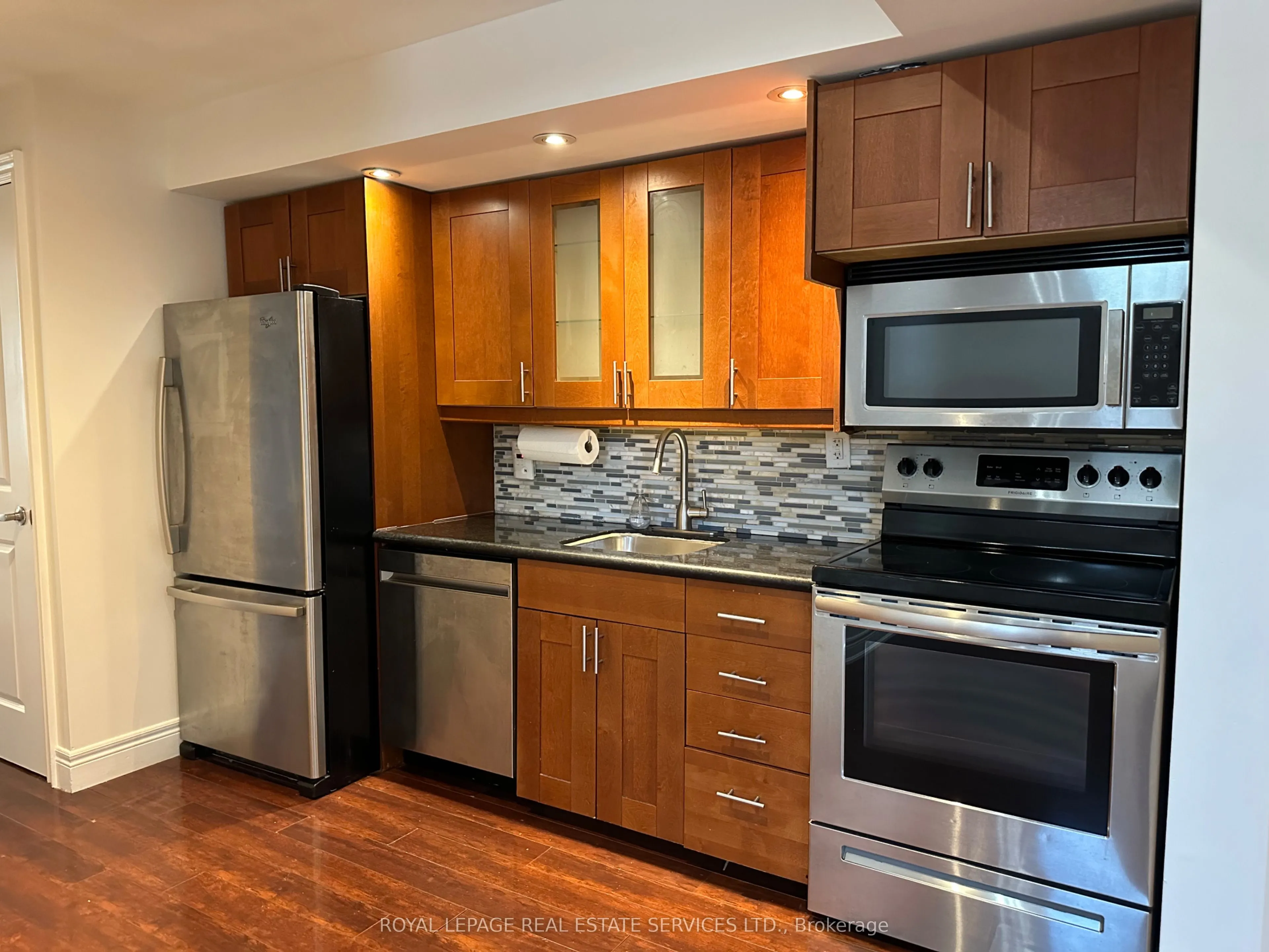 87 Lawrence Avenue W ##1