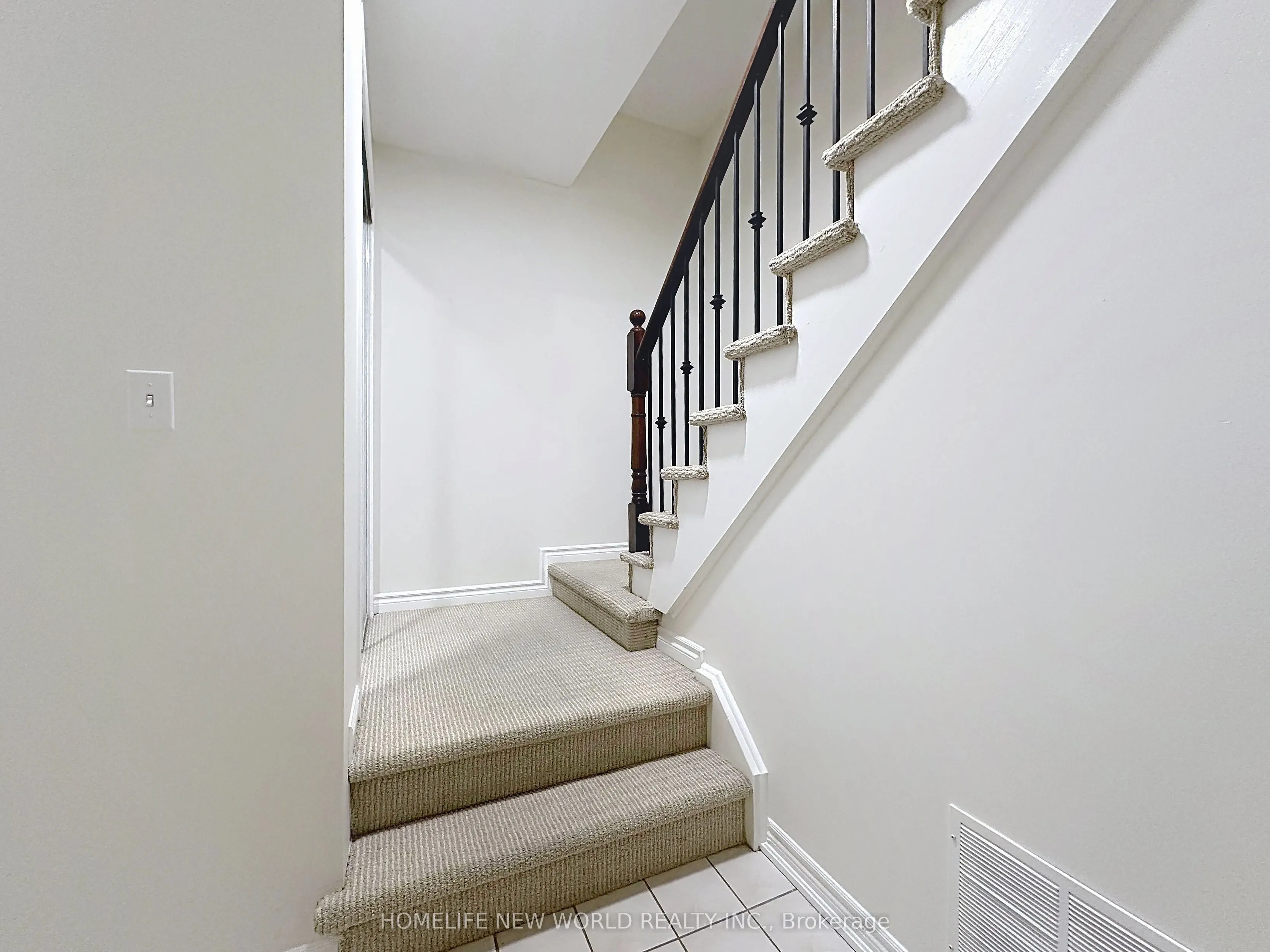 16 Humberstone Drive #102