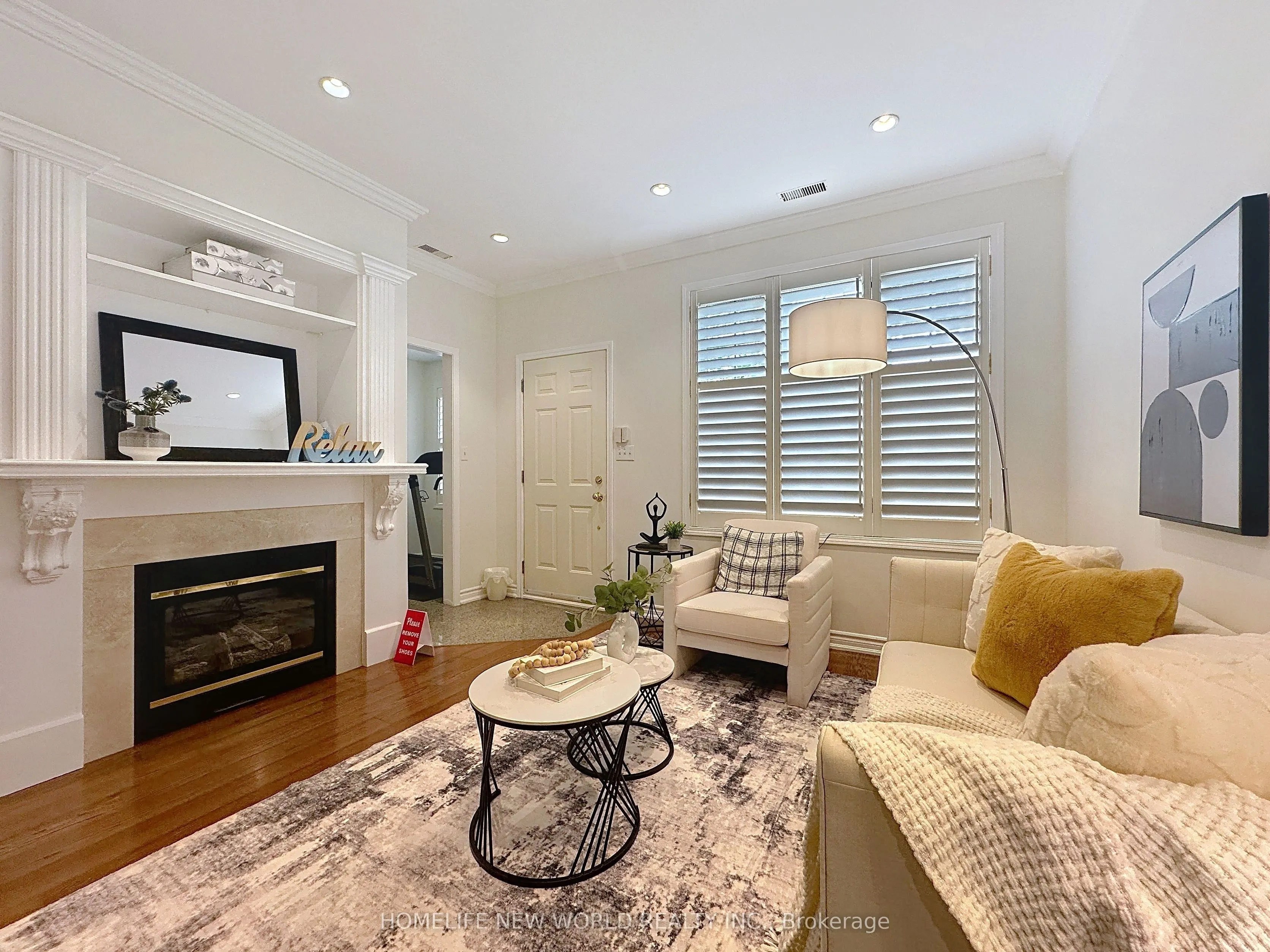 16 Humberstone Drive #102