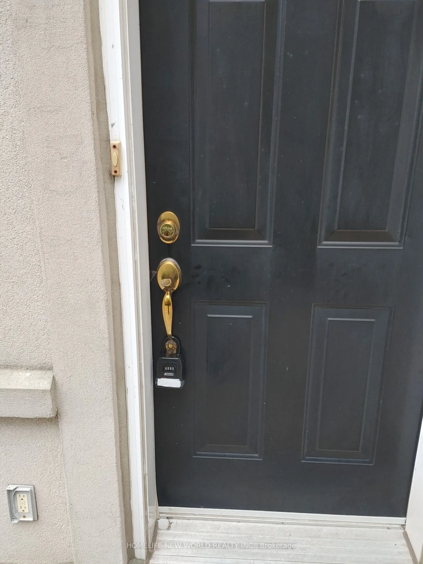 16 Humberstone Drive #102