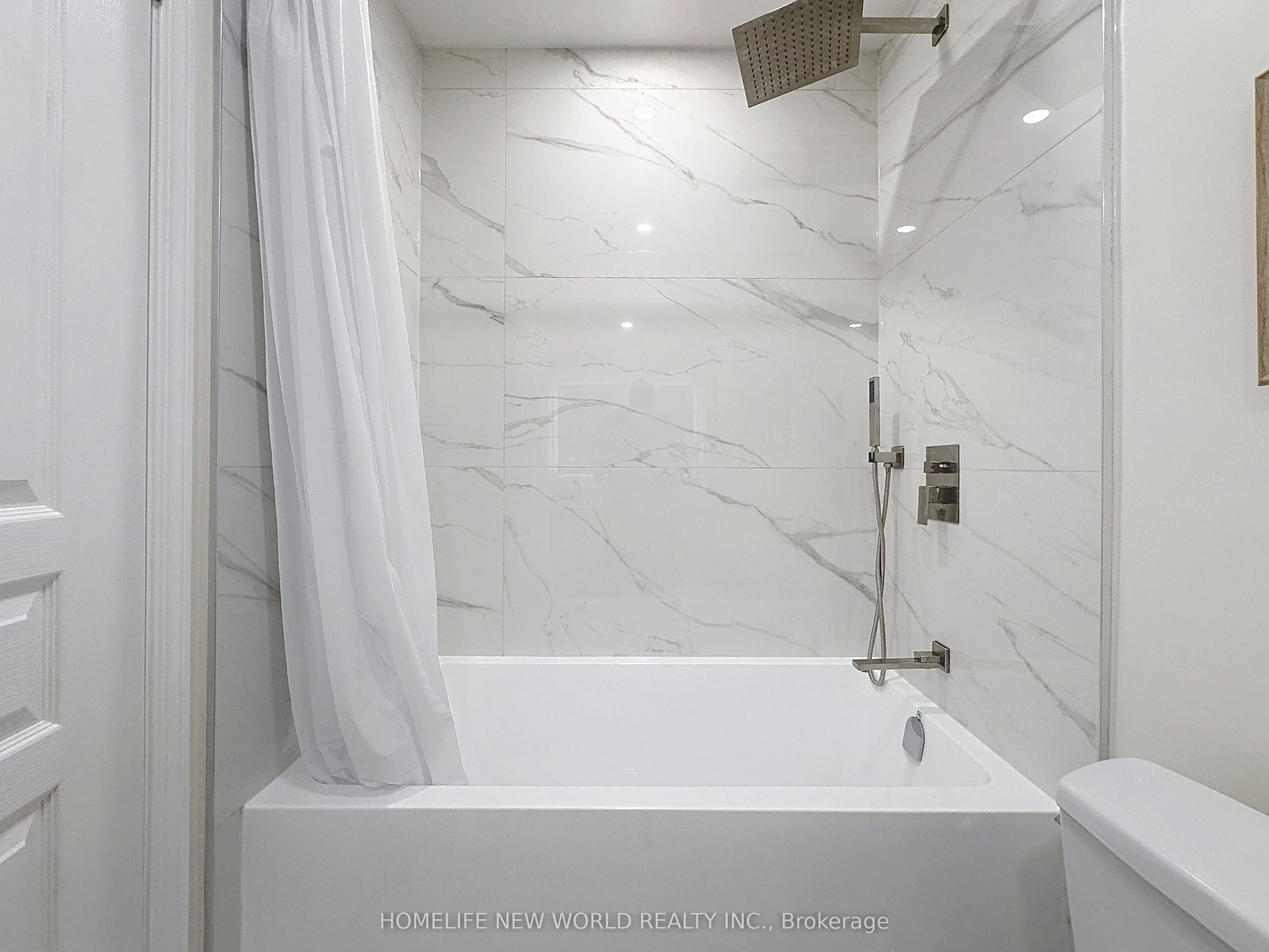 16 Humberstone Drive #102