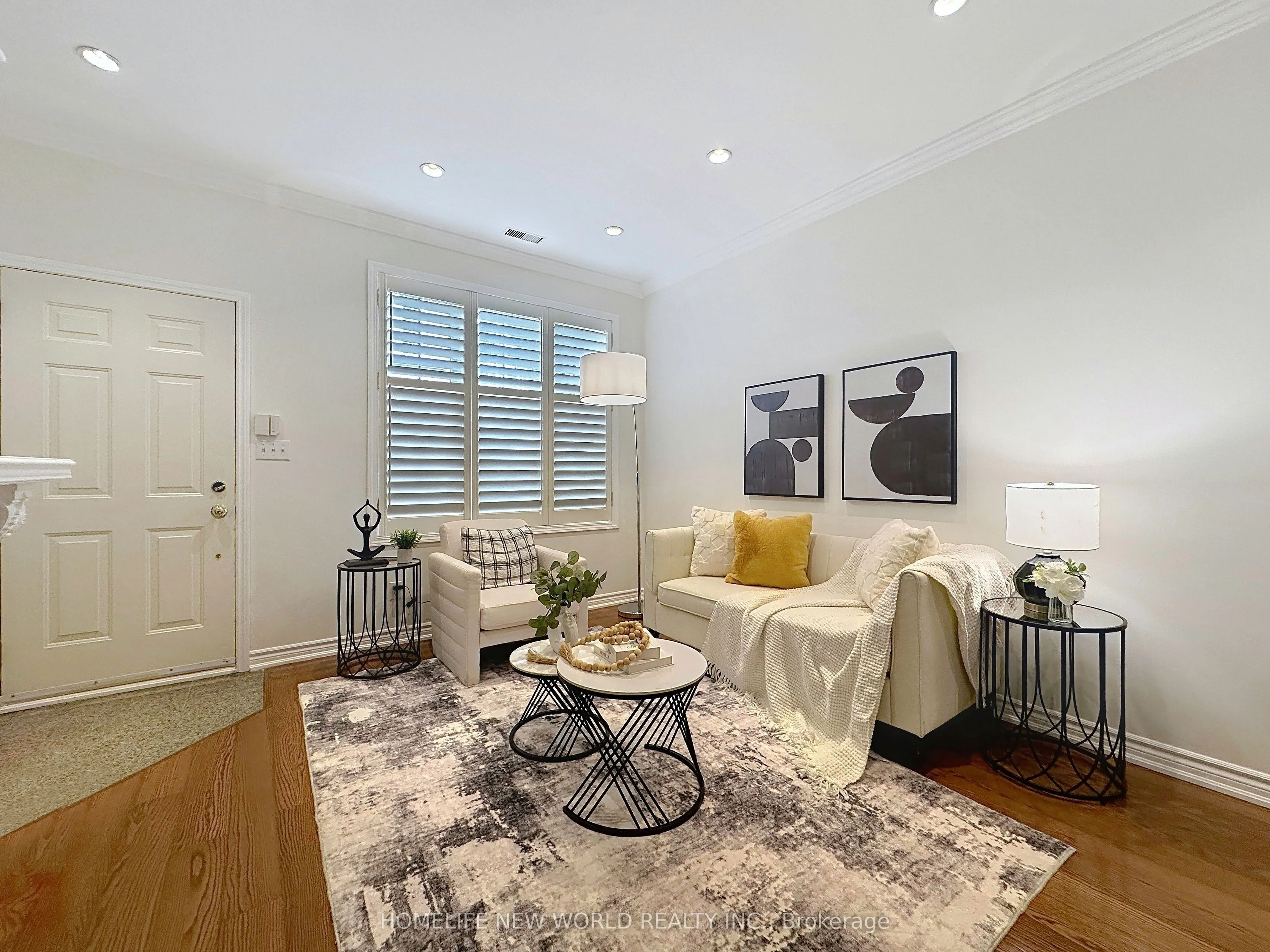 16 Humberstone Drive #102