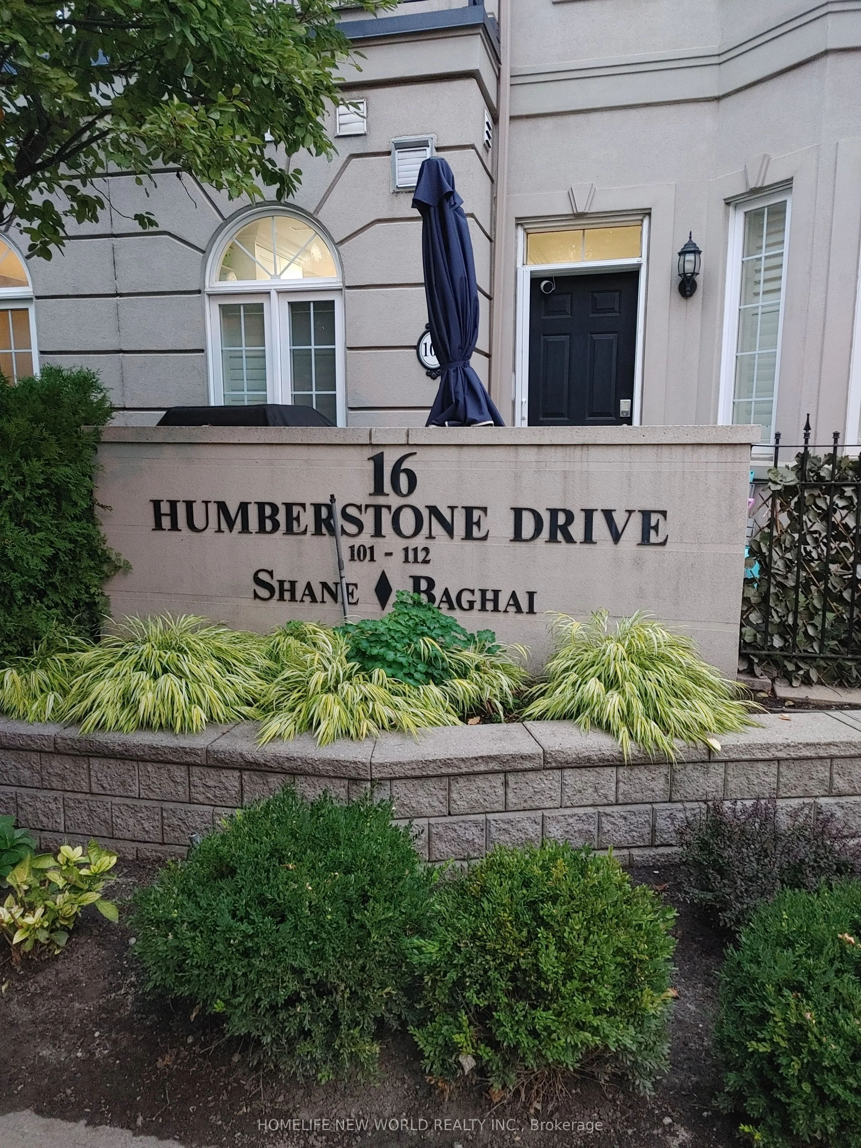 16 Humberstone Drive #102