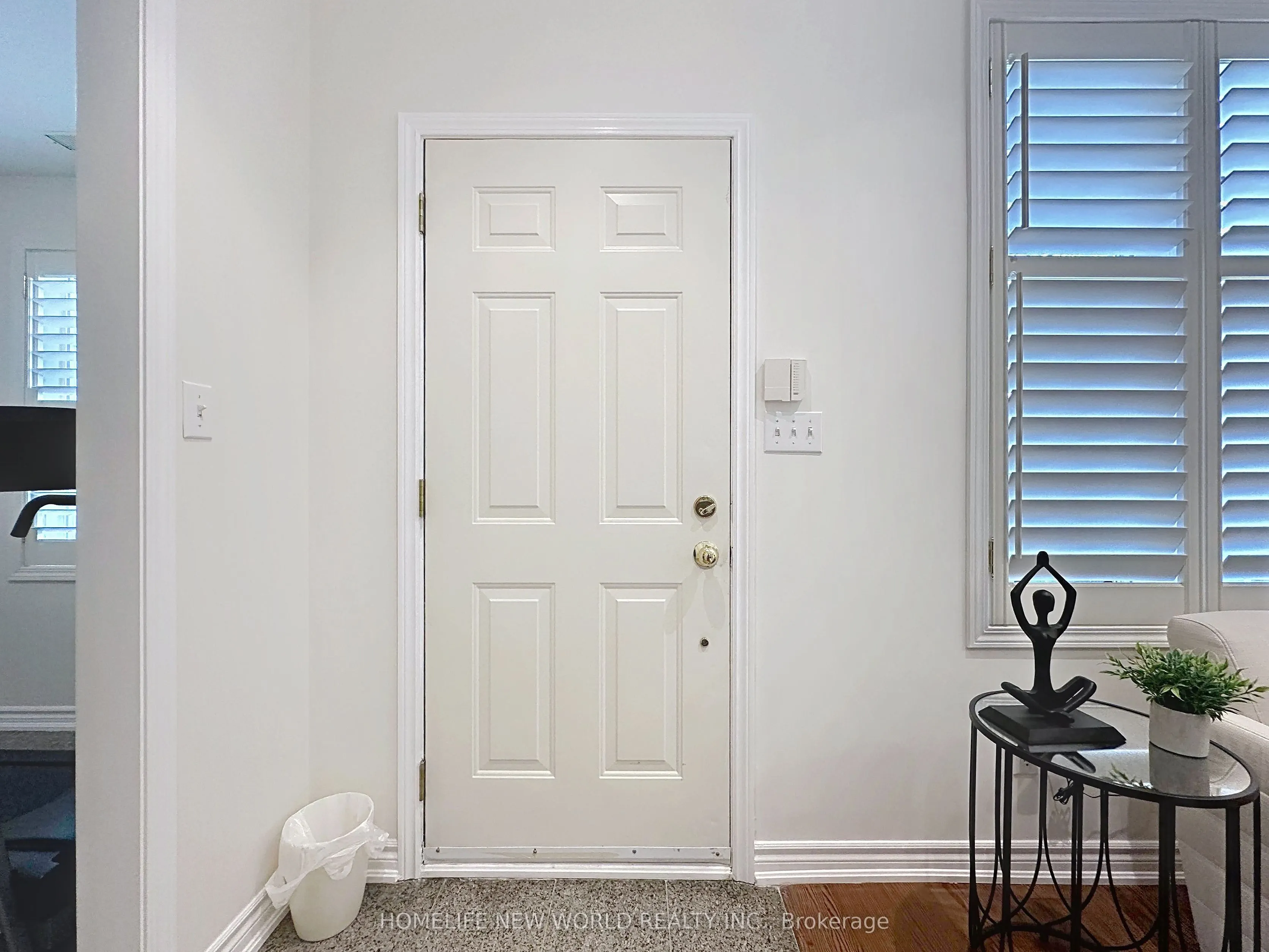 16 Humberstone Drive #102