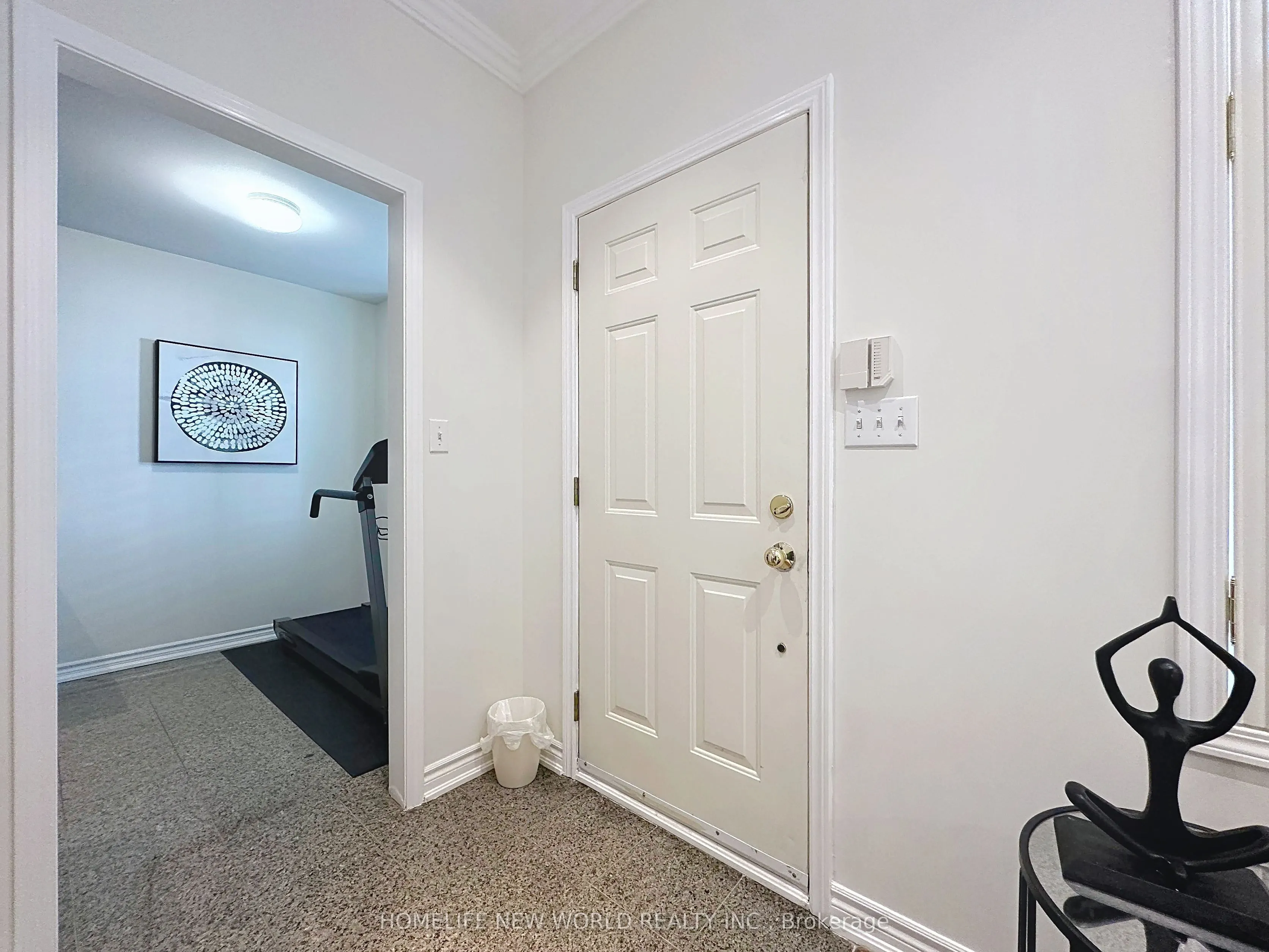 16 Humberstone Drive #102
