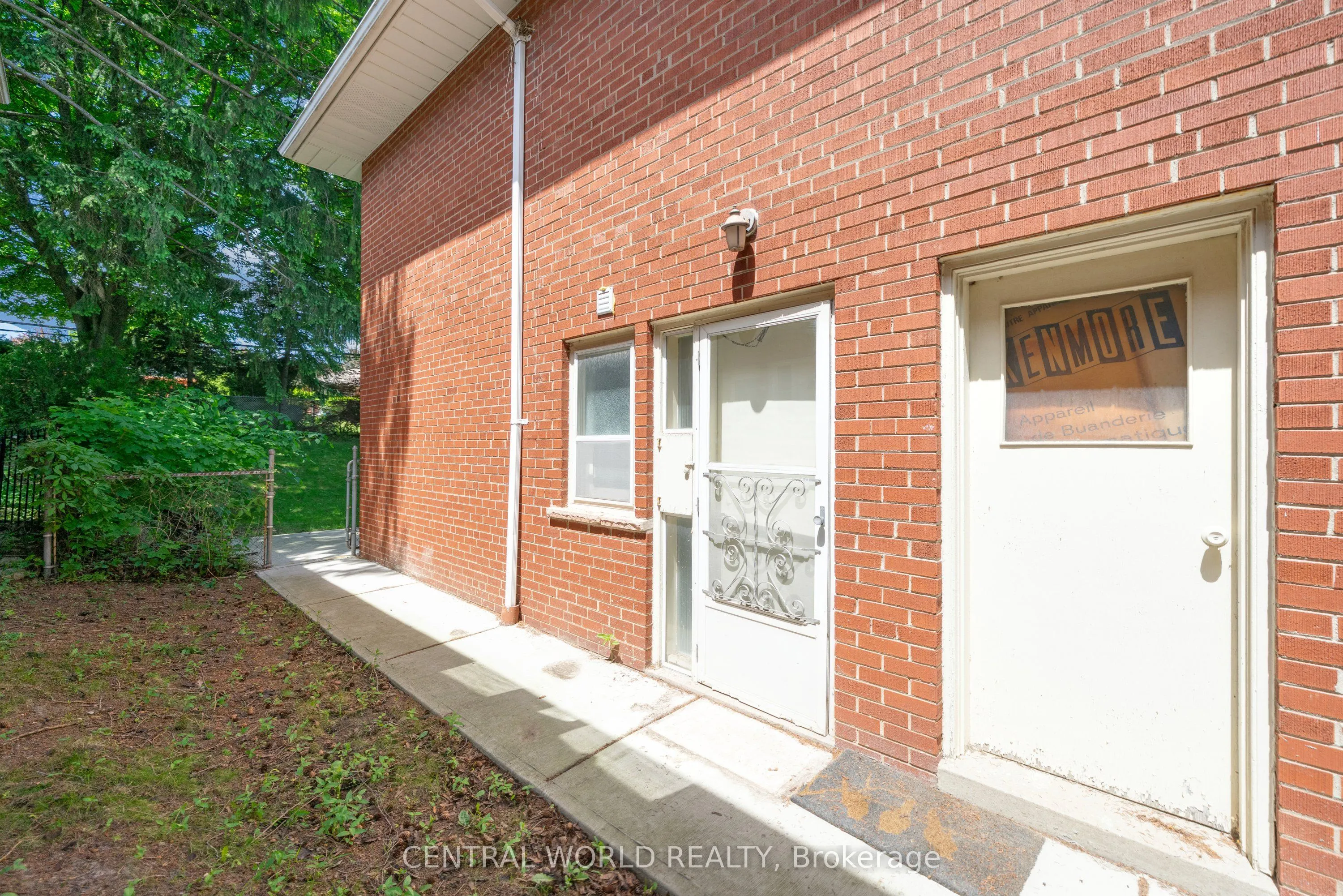 38 Denrock Drive