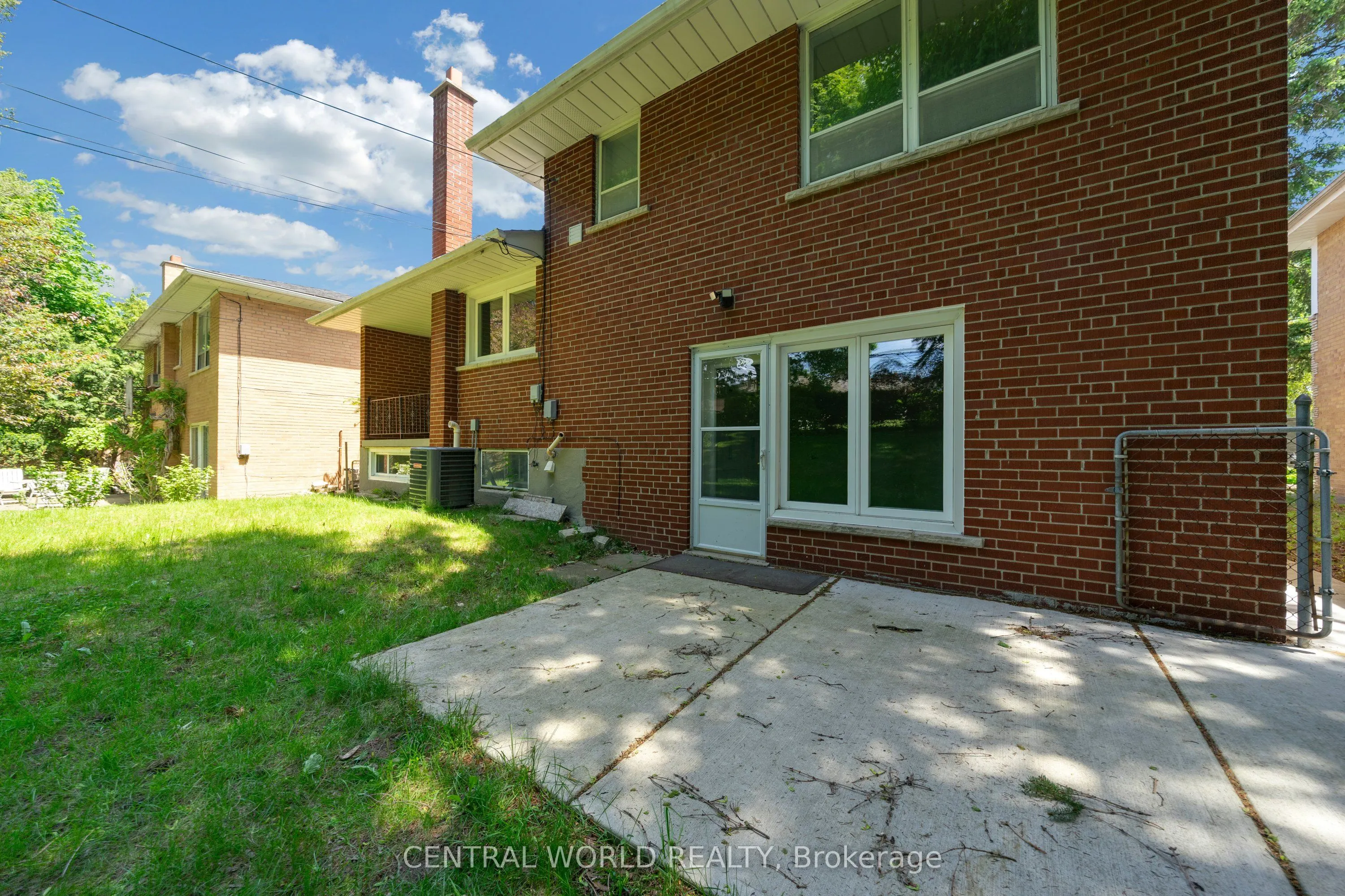 38 Denrock Drive