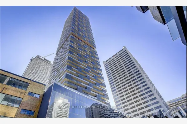 8 Eglinton Avenue E