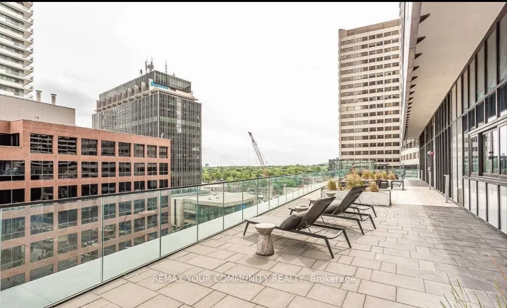 8 Eglinton Avenue E #4504