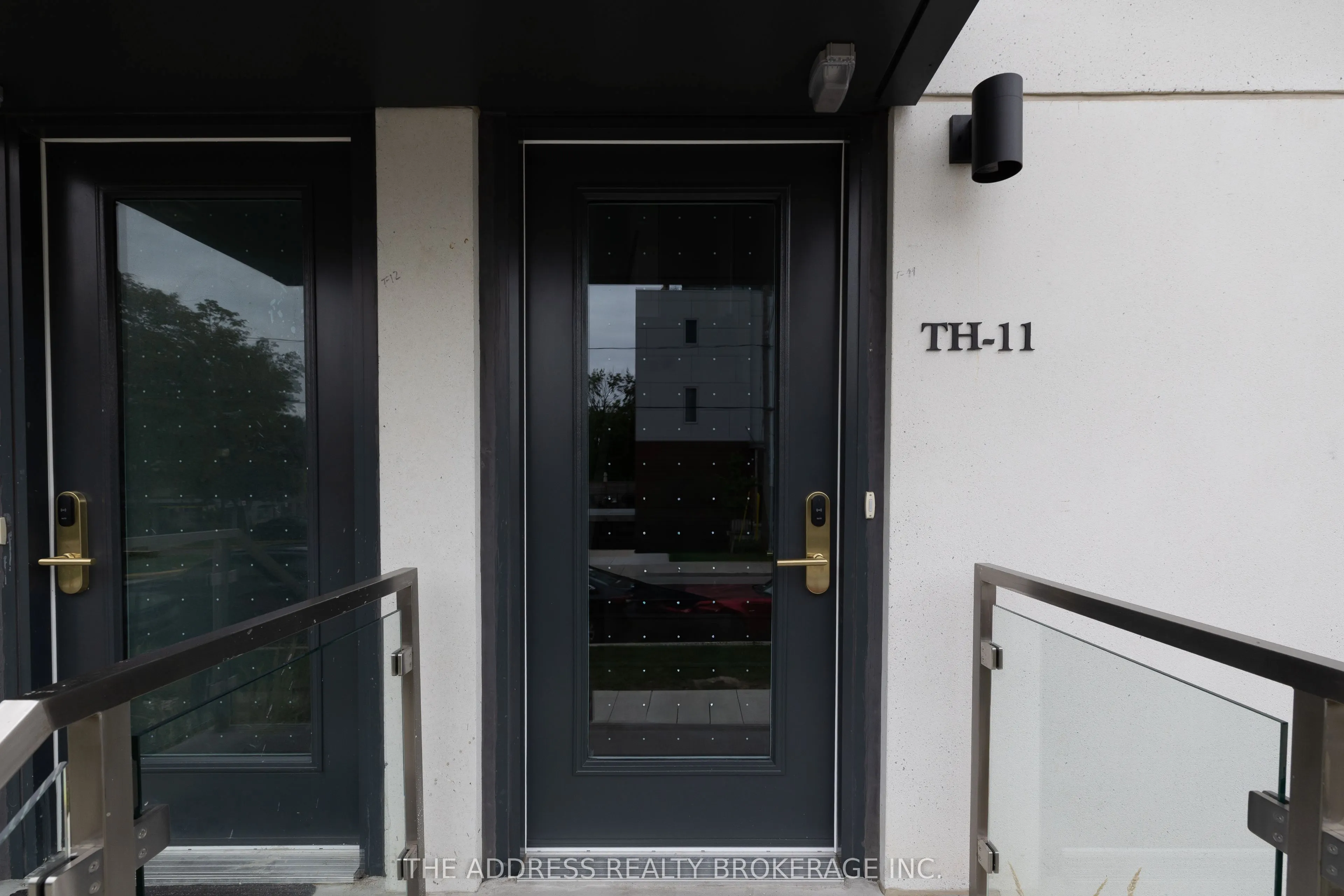 6 Greenbriar Road #TH11