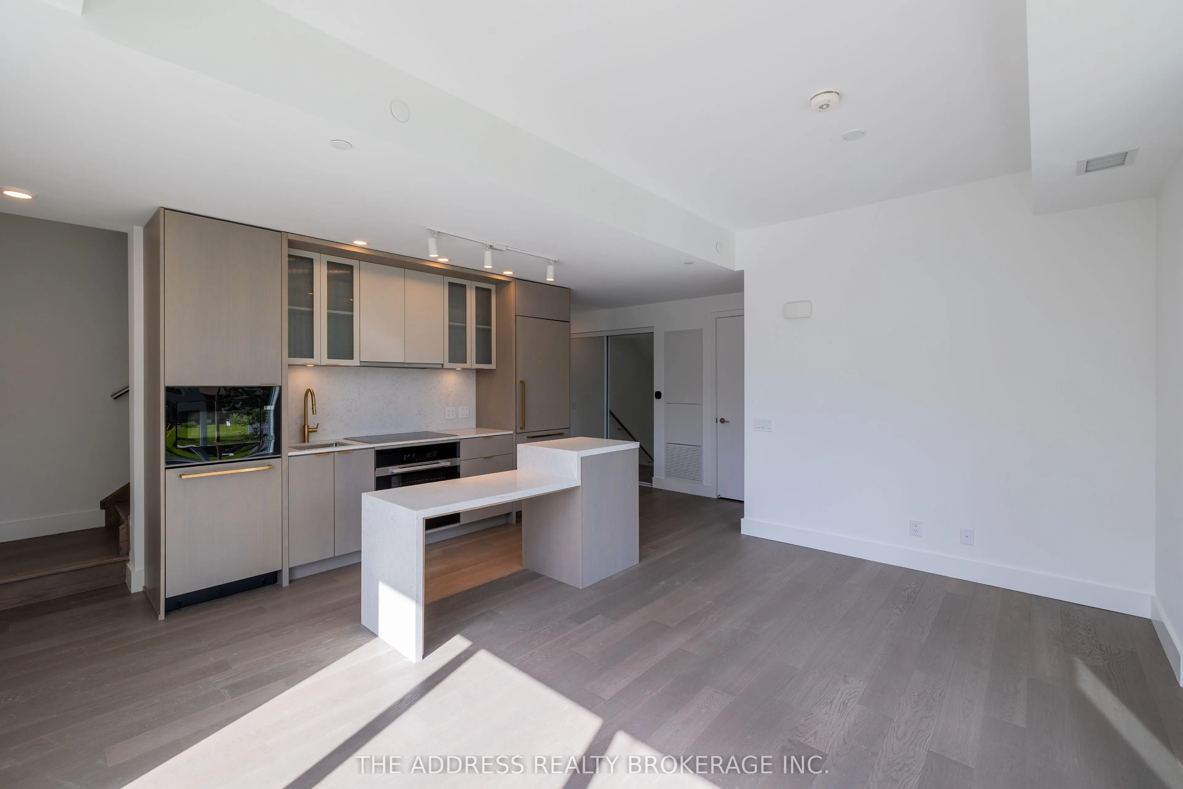 6 Greenbriar Road #TH11