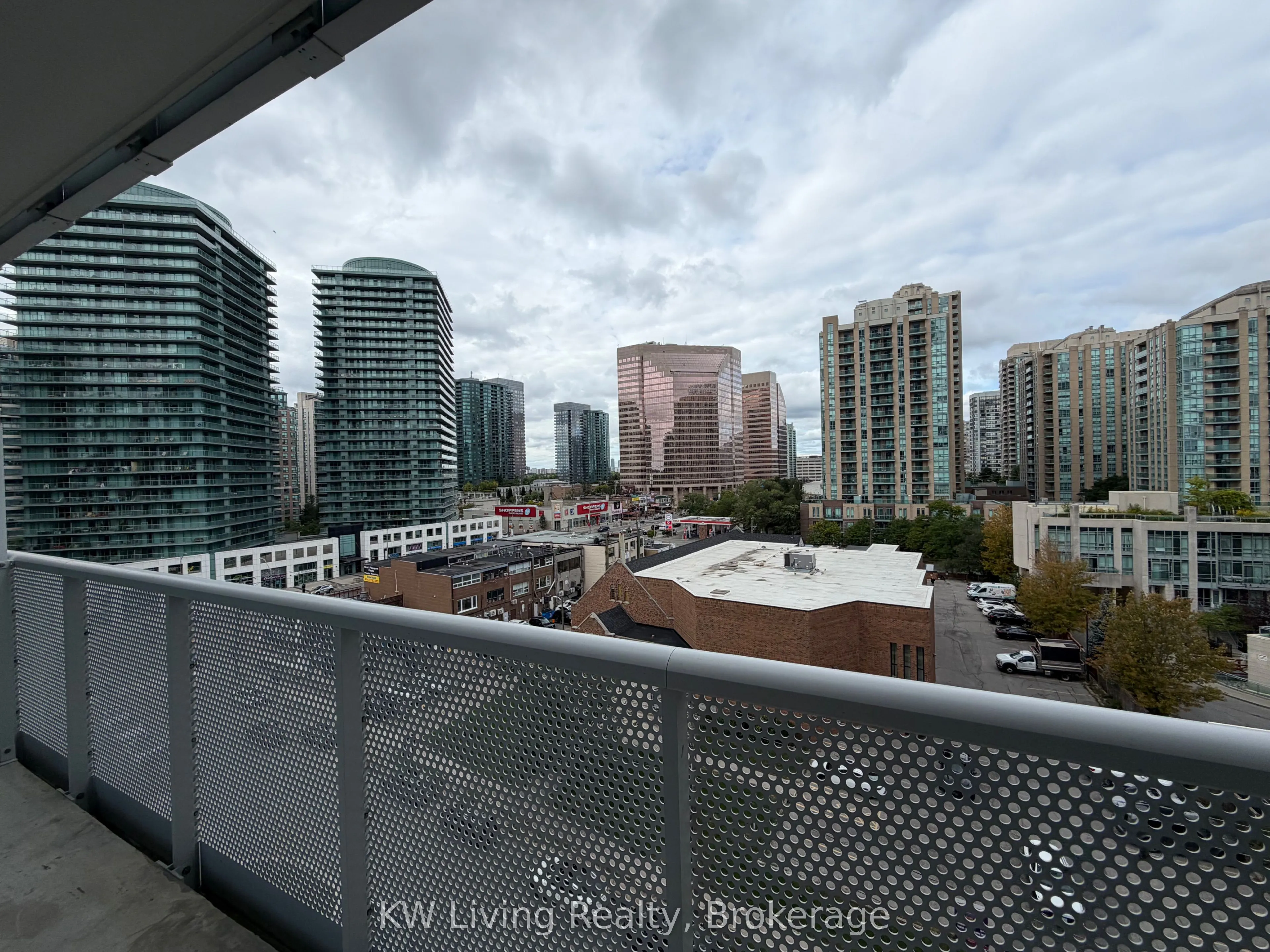 15 Holmes Avenue #706