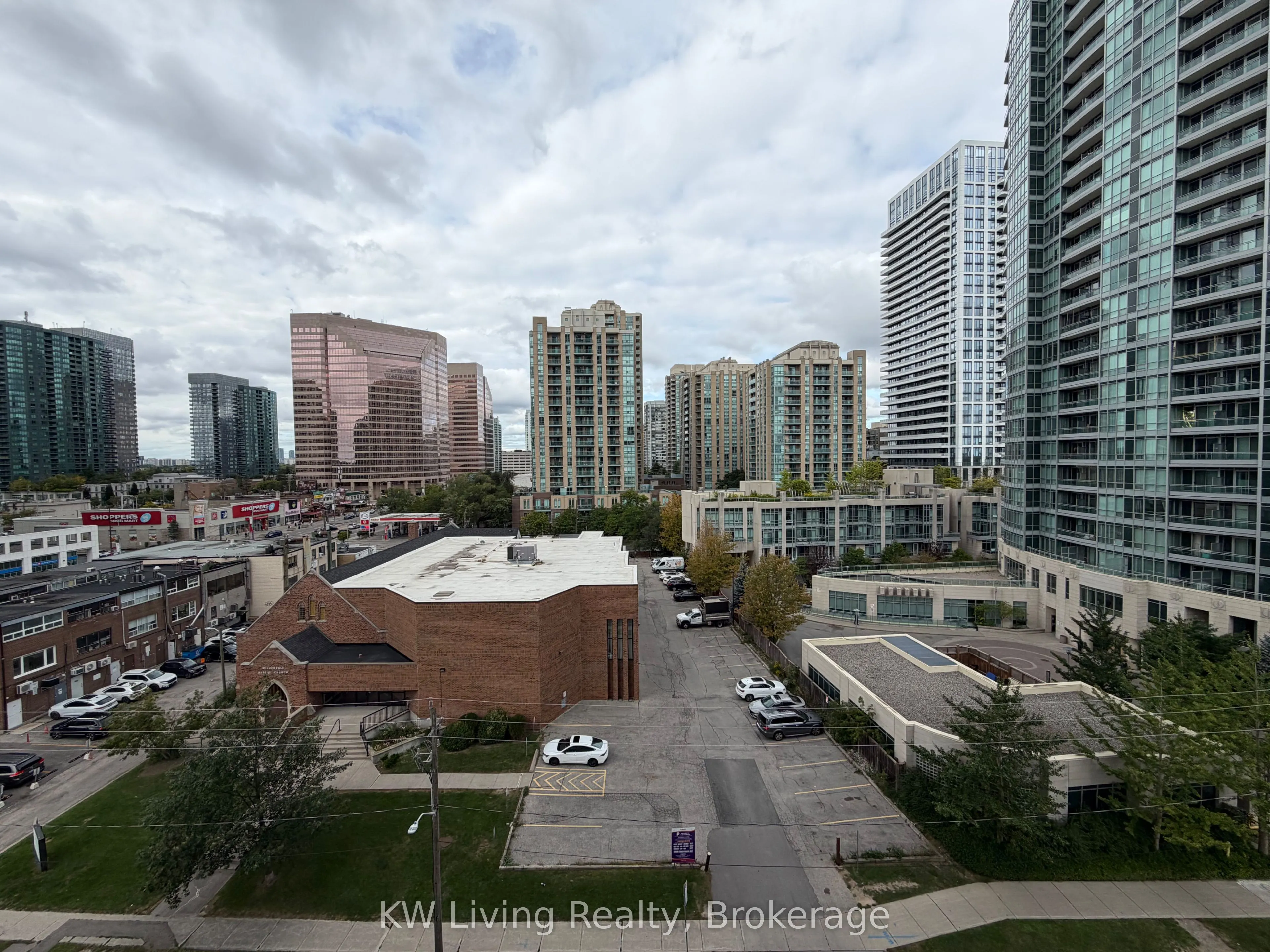 15 Holmes Avenue #706