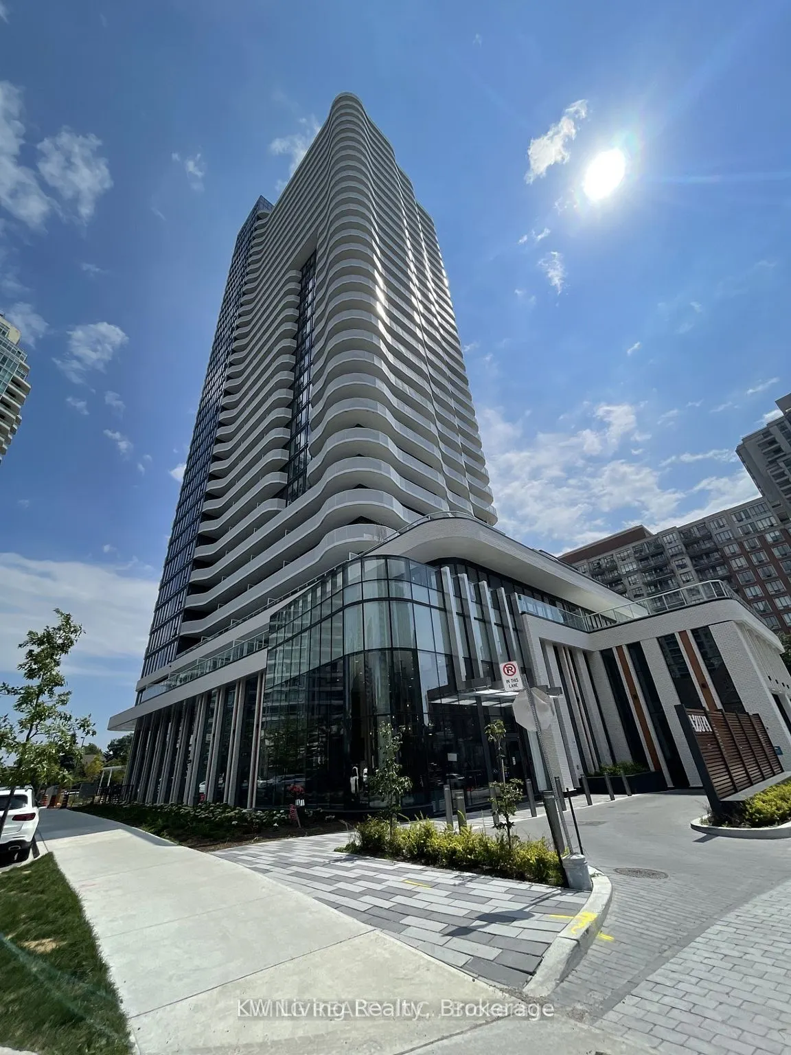 15 Holmes Avenue #706