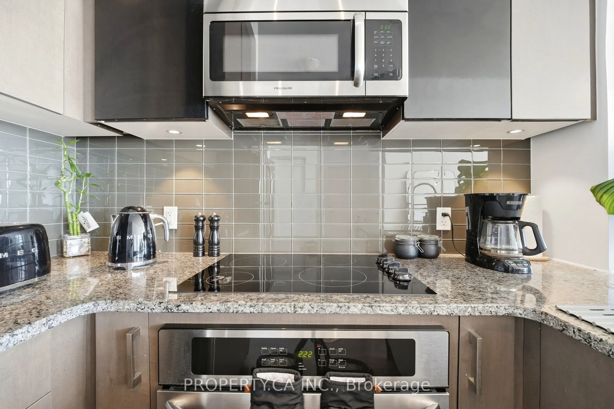 89 Dunfield Avenue #Ph3608